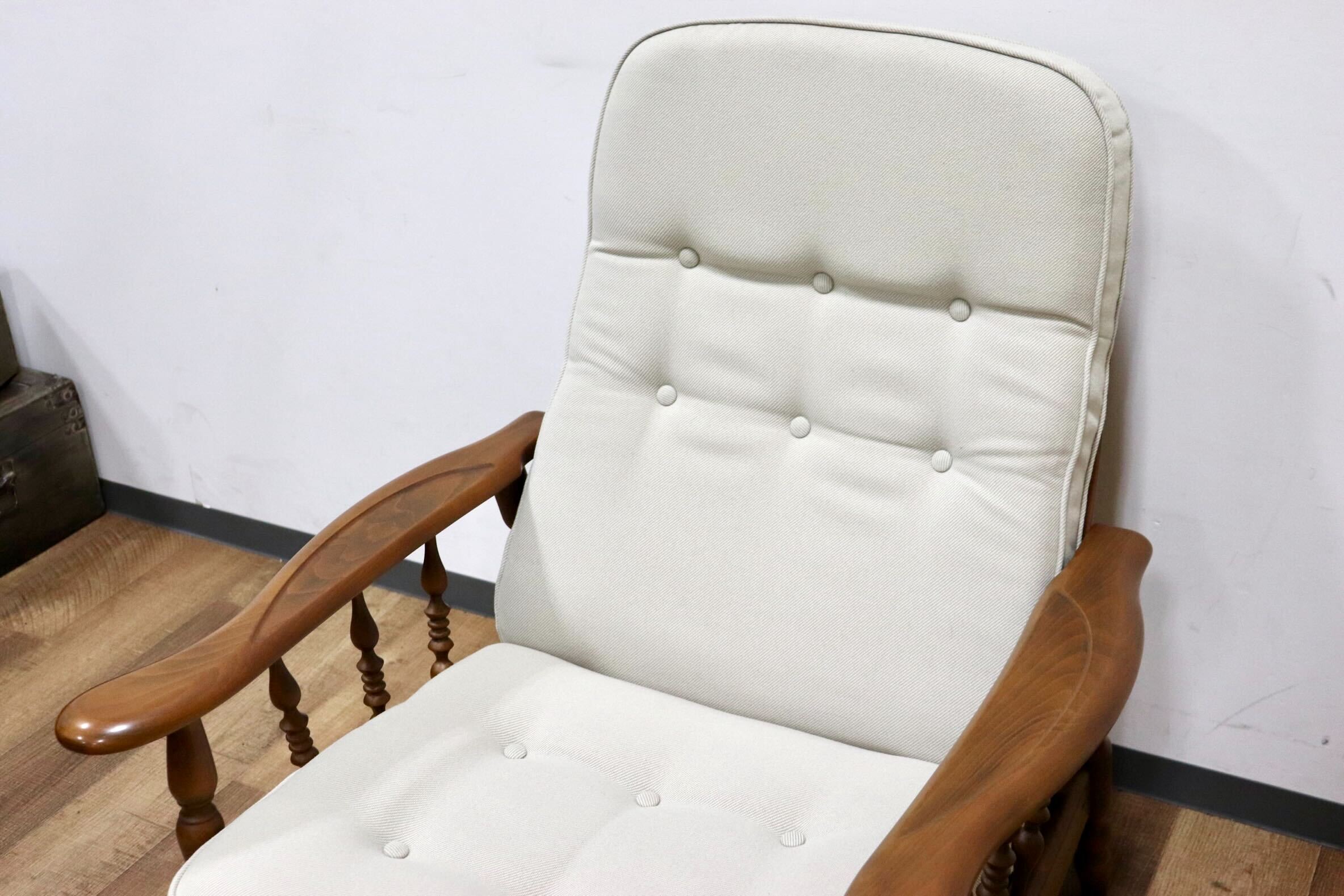 GMHN26○karimoku / カリモク Novarie ノバリエ コロニアル リクライニングチェア パーソナルチェア ベージュ カントリー 約9.6万 展示品