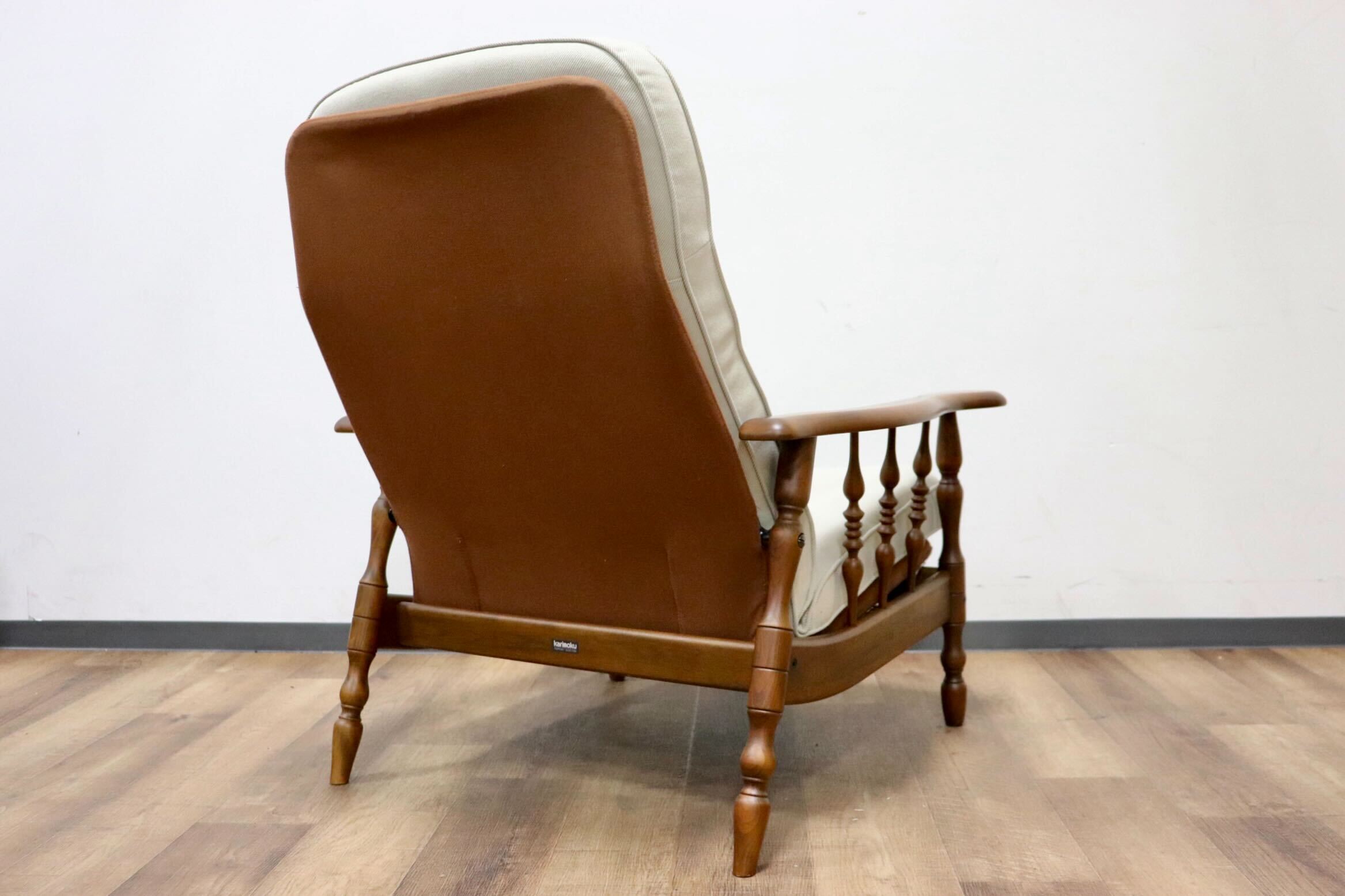 GMHN26○karimoku / カリモク Novarie ノバリエ コロニアル リクライニングチェア パーソナルチェア ベージュ カントリー 約9.6万 展示品