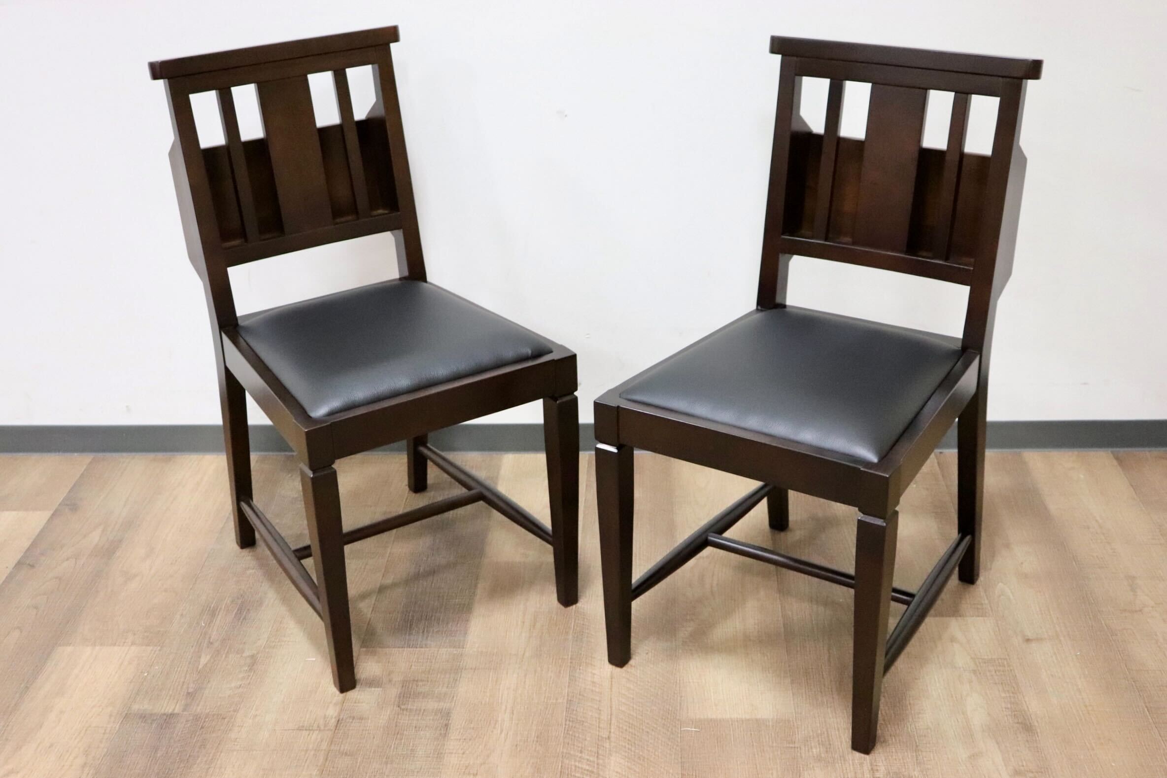 GMGN342K○CHERRY FURNITURE / 桜屋工業 ダイニングチェア チャーチチェア マガジンラック 合皮 ダークブラウン 2脚セット モダン 未使用品