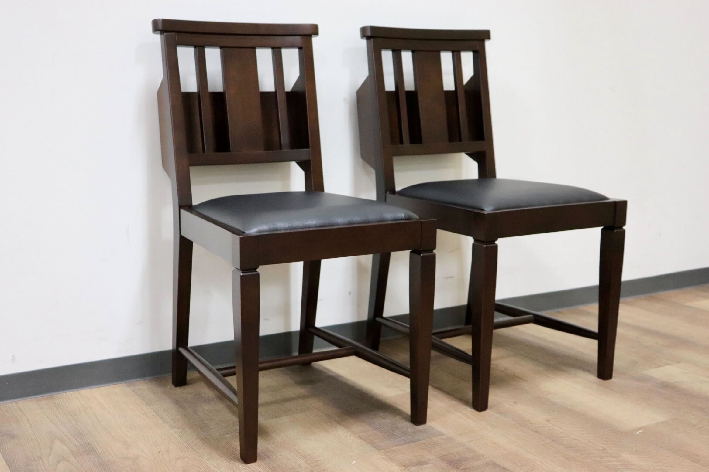 GMGN342K○CHERRY FURNITURE / 桜屋工業 ダイニングチェア チャーチチェア マガジンラック 合皮 ダークブラウン 2脚セット モダン 未使用品