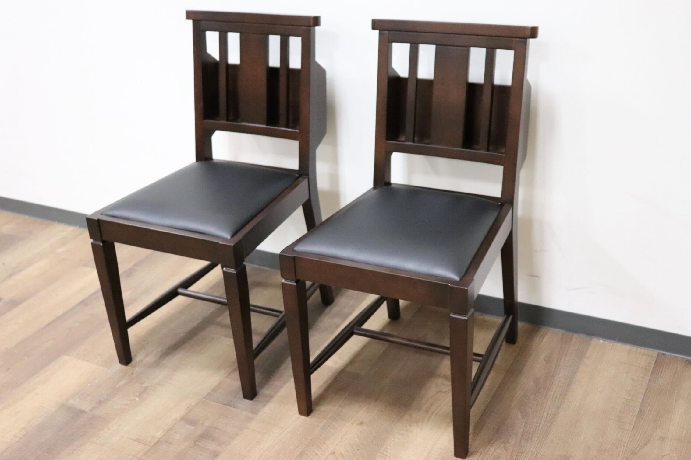 GMGN342L○CHERRY FURNITURE / 桜屋工業 ダイニングチェア チャーチチェア マガジンラック 合皮 ダークブラウン 2脚セット モダン 未使用品