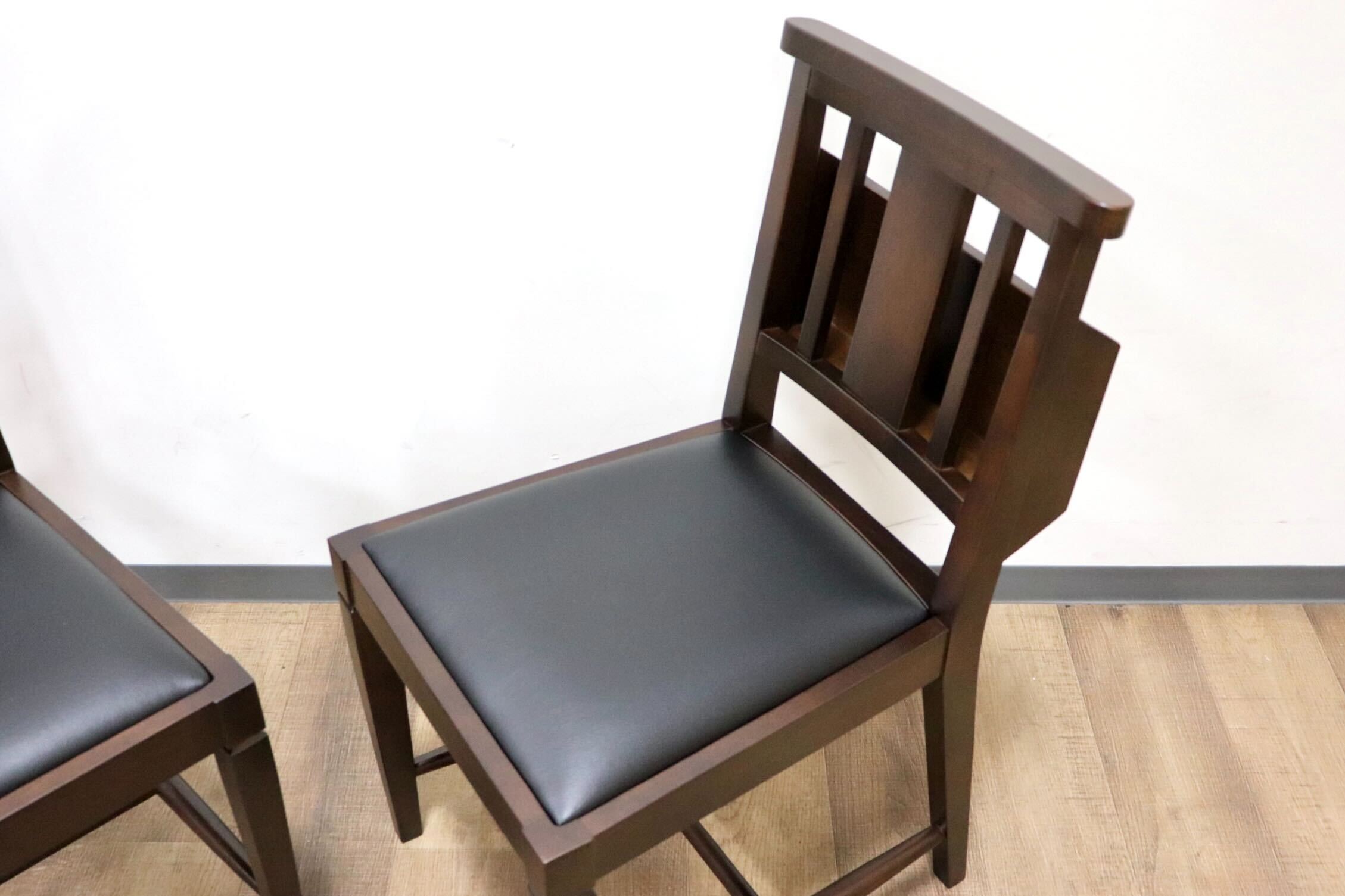GMGN342M○CHERRY FURNITURE / 桜屋工業 ダイニングチェア チャーチチェア マガジンラック 合皮 ダークブラウン 2脚セット モダン 未使用品