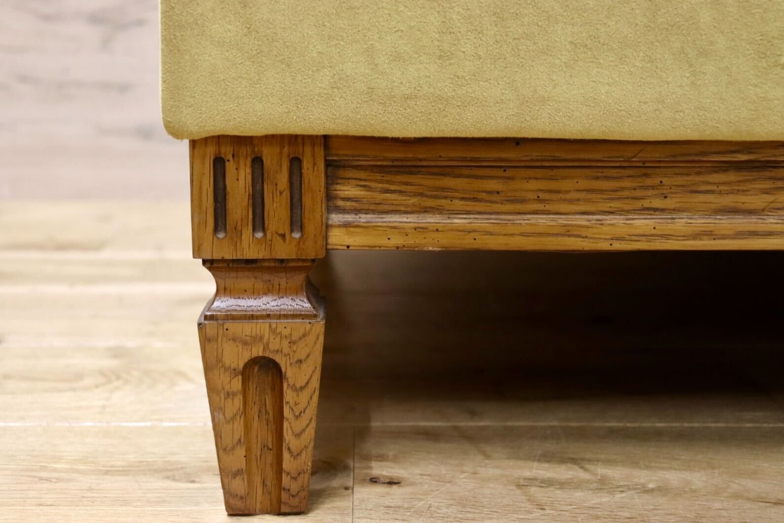 GMHH367○domani / ドマーニ QUEENS LIFE クイーンズライフ 3人掛けソファ トリプルソファ 長椅子 スエード調 カリモク最高峰 約48万