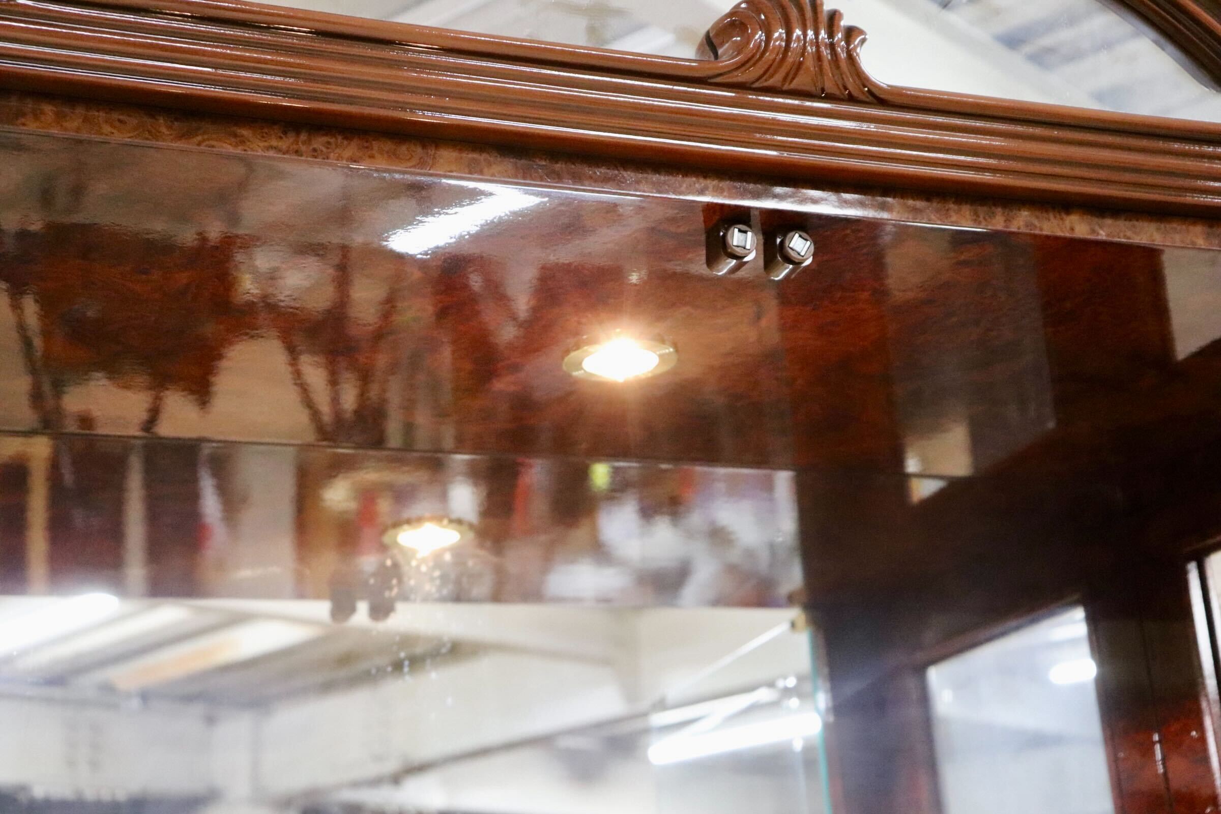 GMFN48○Saltarelli MOBILI / サルタレッリモビリ フローレンス ガラスキャビネット 飾り棚 イタリア製 定価約38万 展示品