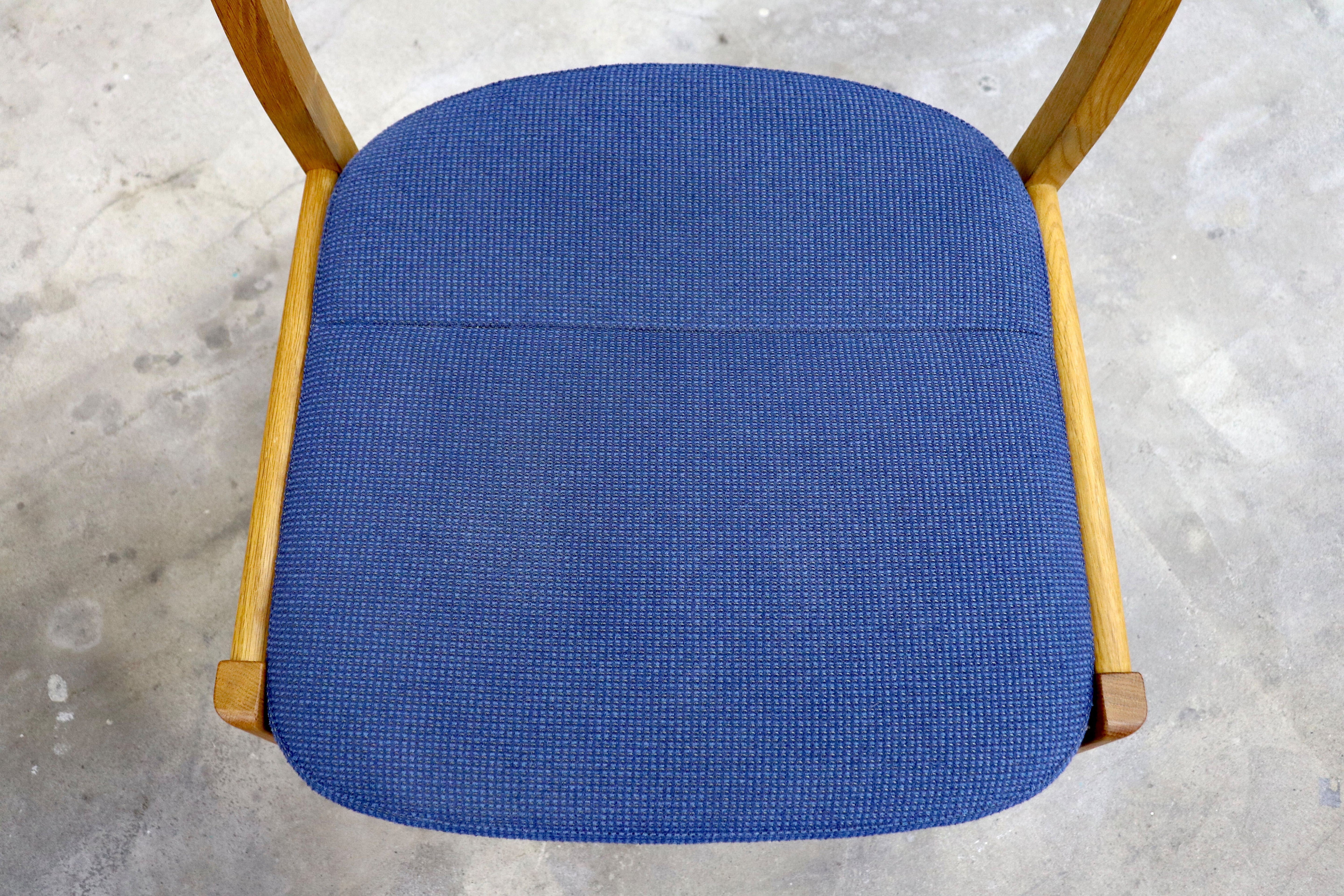 GMIK662A○飛騨産業 / HIDA キツツキ 森の記憶 ダイニングチェア 2脚セット 椅子 ファブリック 無垢材 北欧スタイル ナチュラル 定価約12万