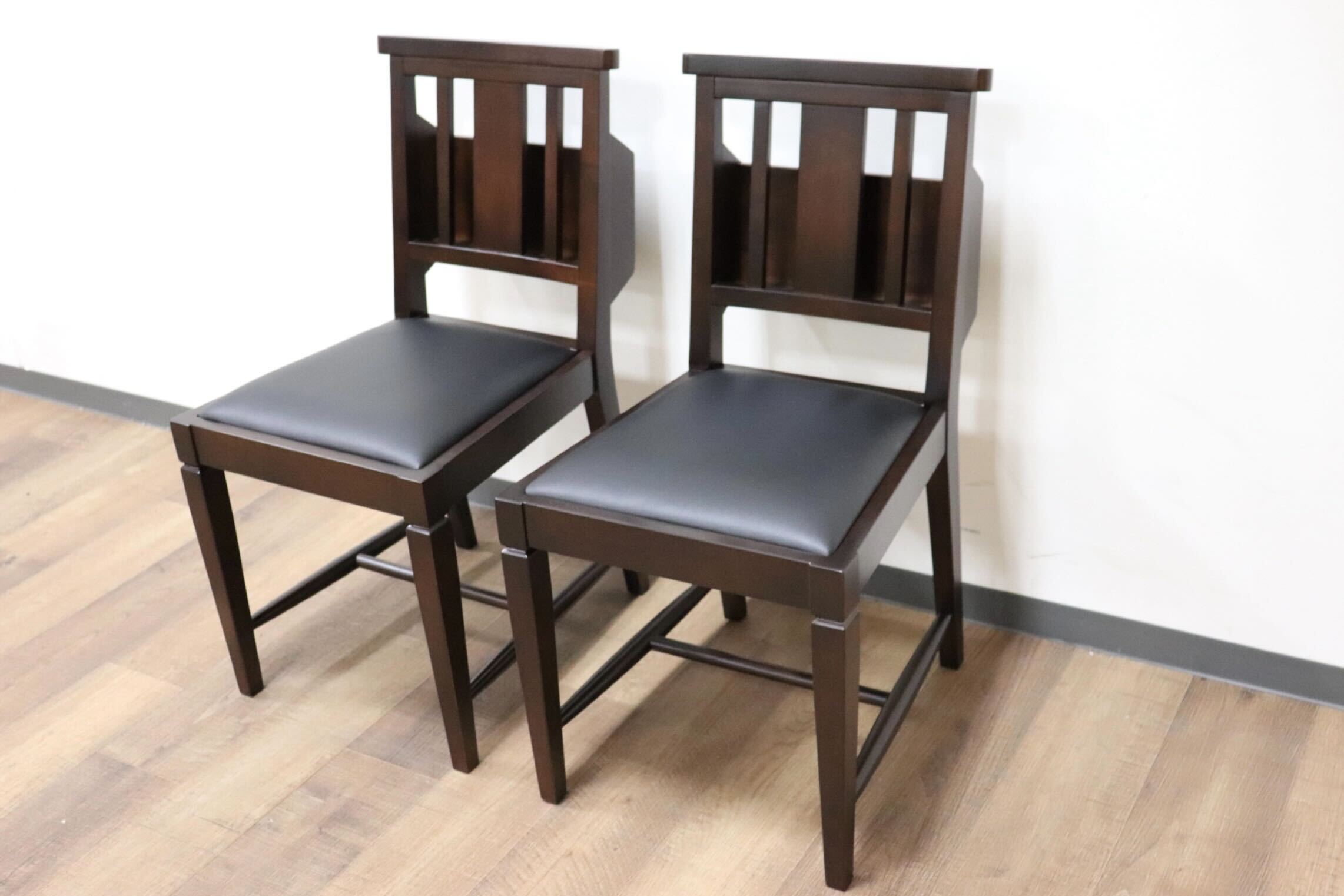 GMGN342N○CHERRY FURNITURE / 桜屋工業 ダイニングチェア チャーチチェア マガジンラック 合皮 ダークブラウン 2脚セット モダン 未使用品