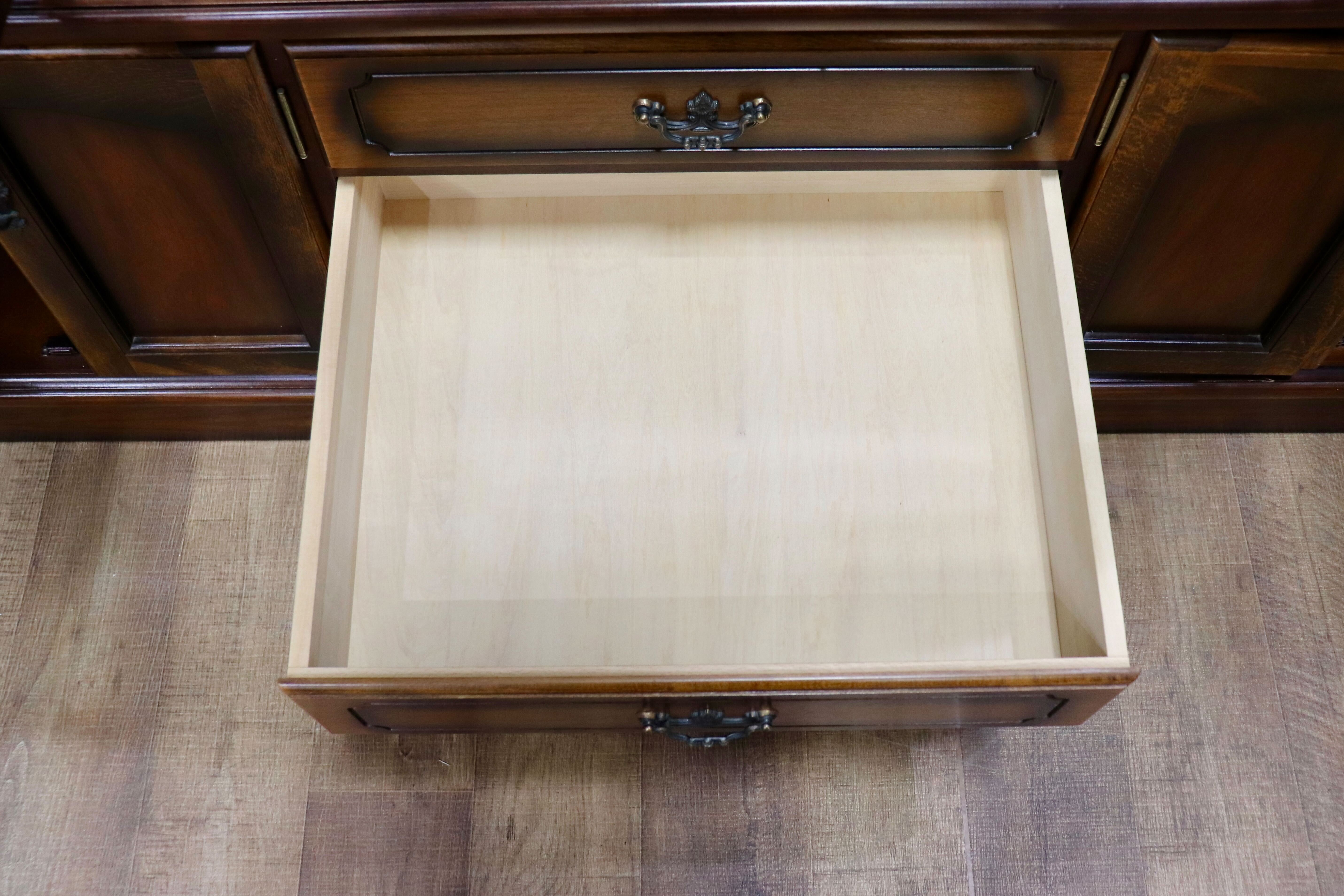 GMHH504○karimoku / カリモク コロニアル キャビネット 飾り棚 食器棚 キッチンボード リビング収納棚 書棚 水屋 カップボード 国産家具