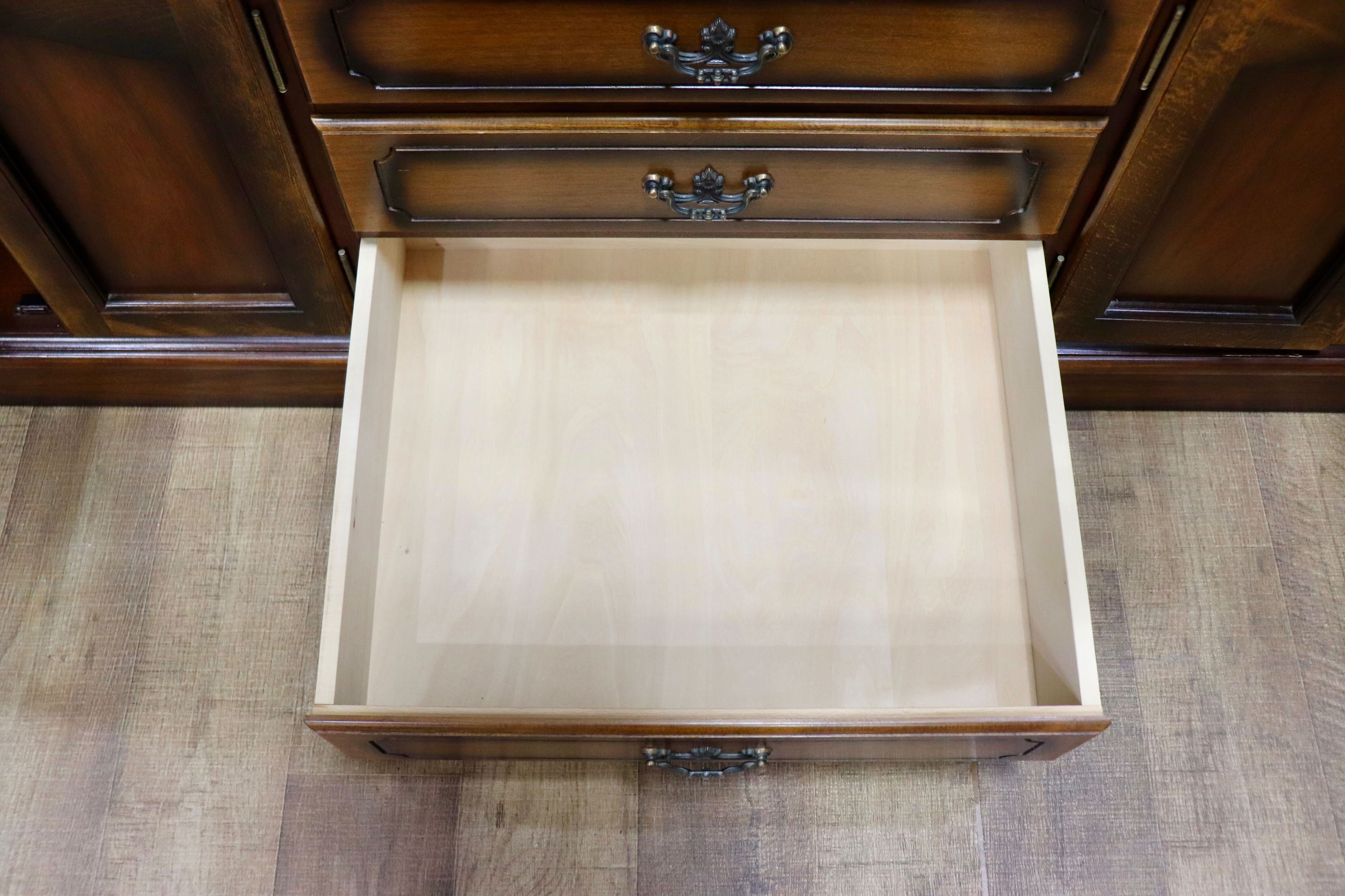 GMHH504○karimoku / カリモク コロニアル キャビネット 飾り棚 食器棚 キッチンボード リビング収納棚 書棚 水屋 カップボード 国産家具