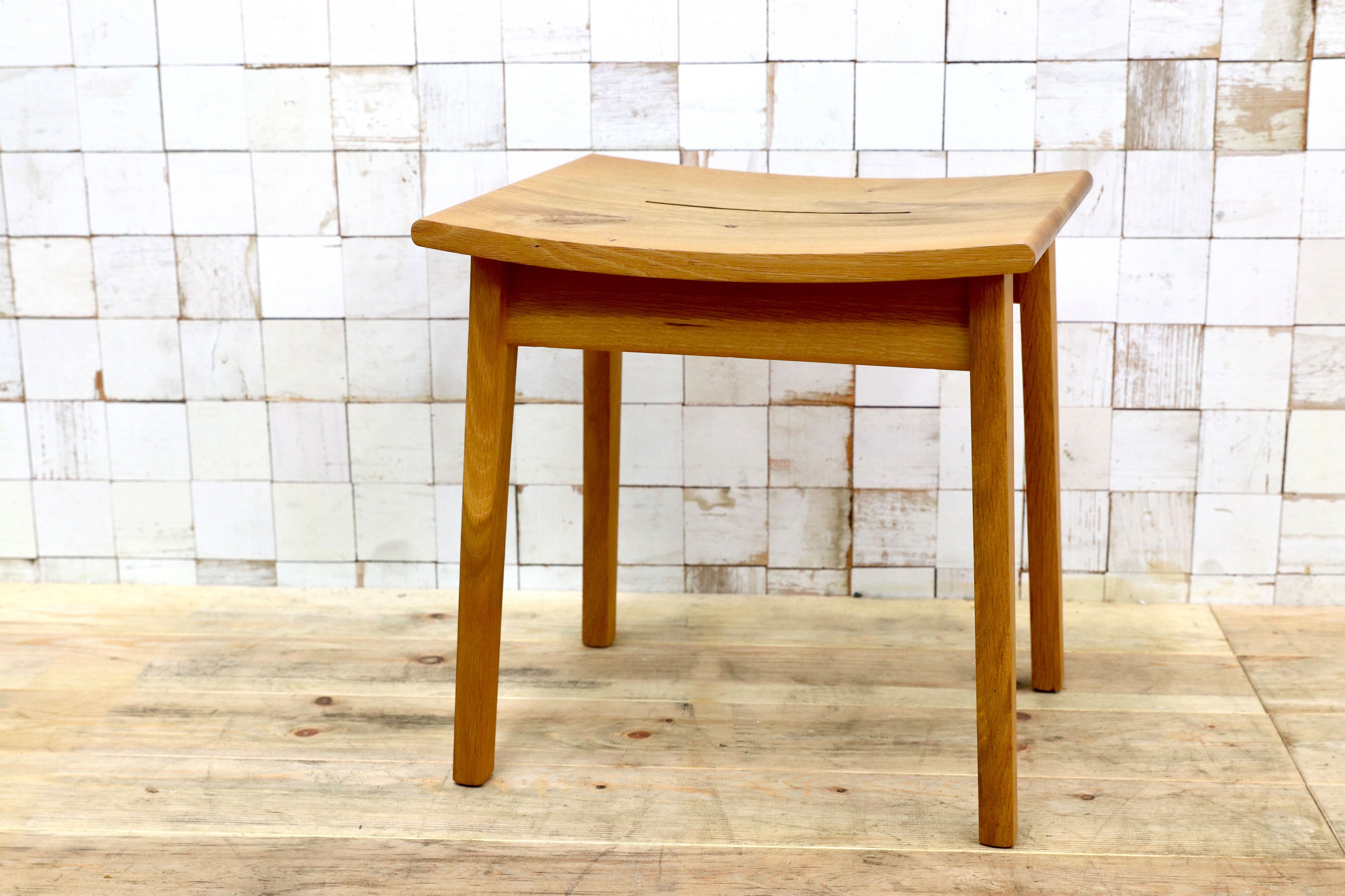 GMIK446A○飛騨産業 / HIDA キツツキ SN610 森のことば スツール 腰掛け オーク材 飛騨家具 定価4.18万 展示品