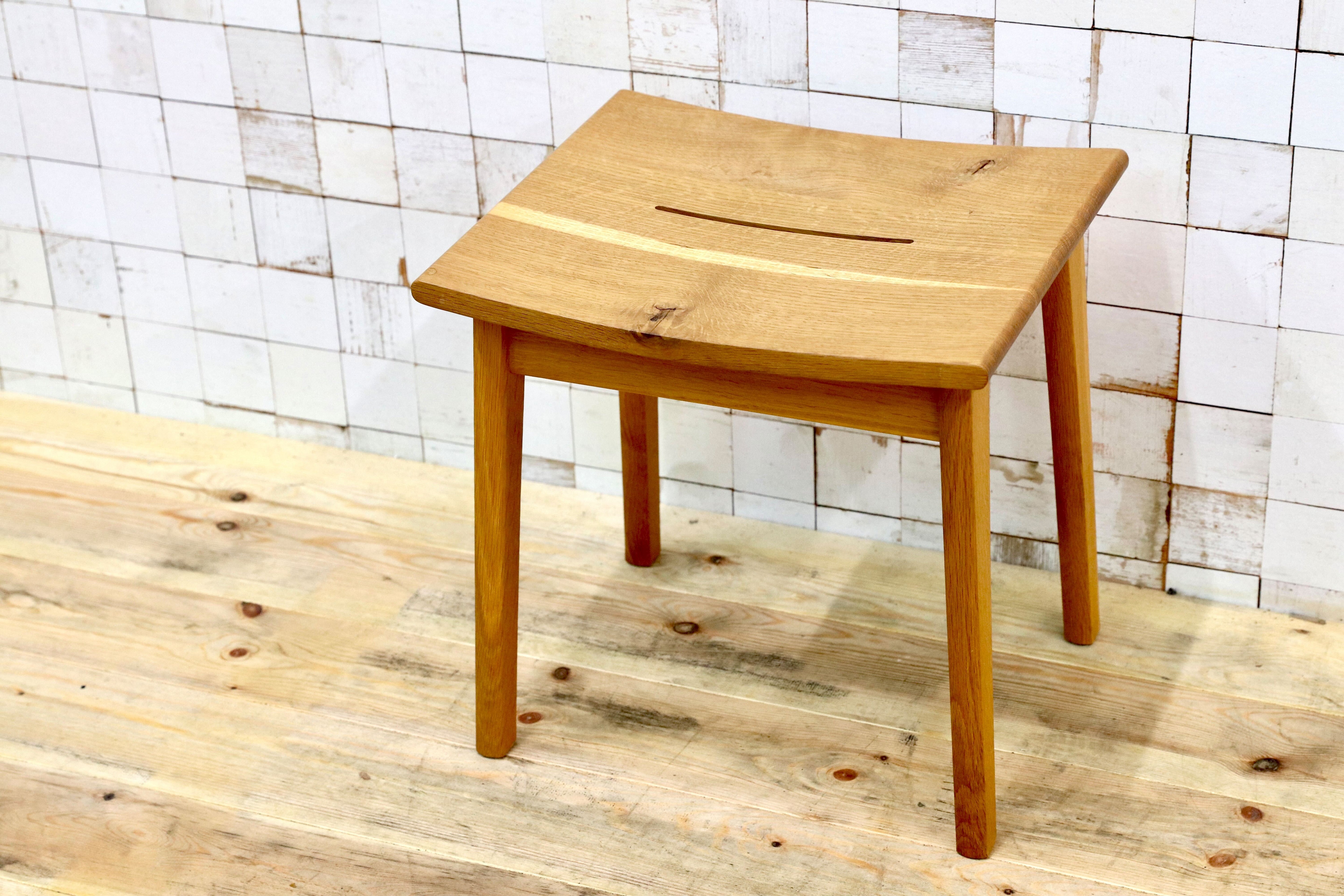 GMIK446C○飛騨産業 / HIDA キツツキ SN610 森のことば スツール 腰掛け オーク材 飛騨家具 定価4.18万 展示品