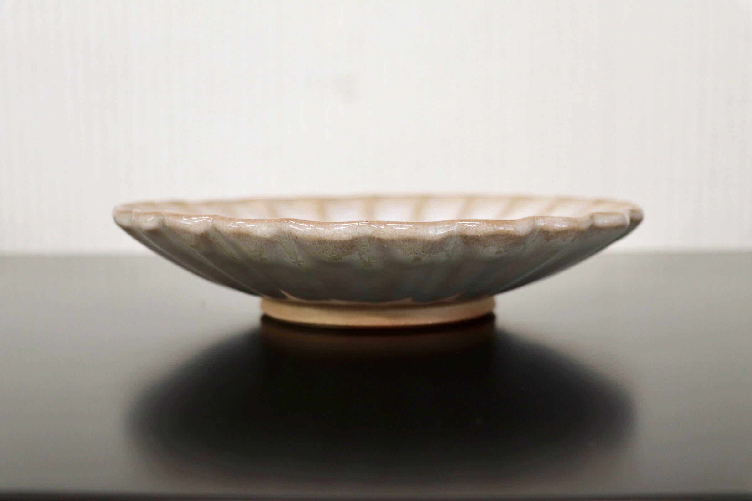 GMJO109A○千代市陶房 清水万佐年 丹波焼 灰釉輪花皿M 伝統工芸 丹波篠山