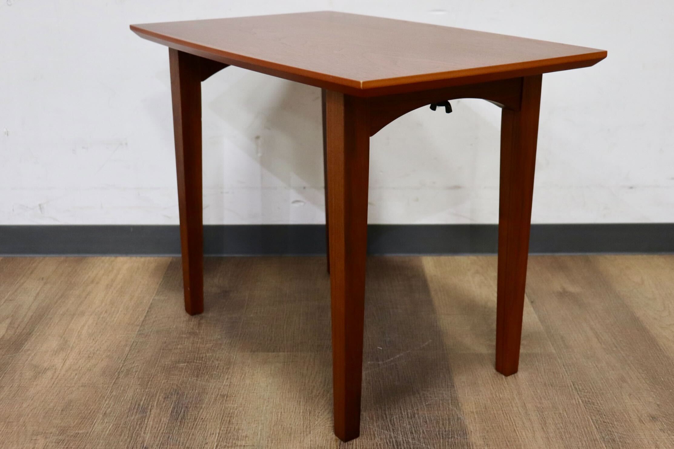 GMHK869○YAGIKEN / ヤギケン サイドテーブル 机 コーヒーテーブル ミニーブル 飾り棚 花台 モダン 木製