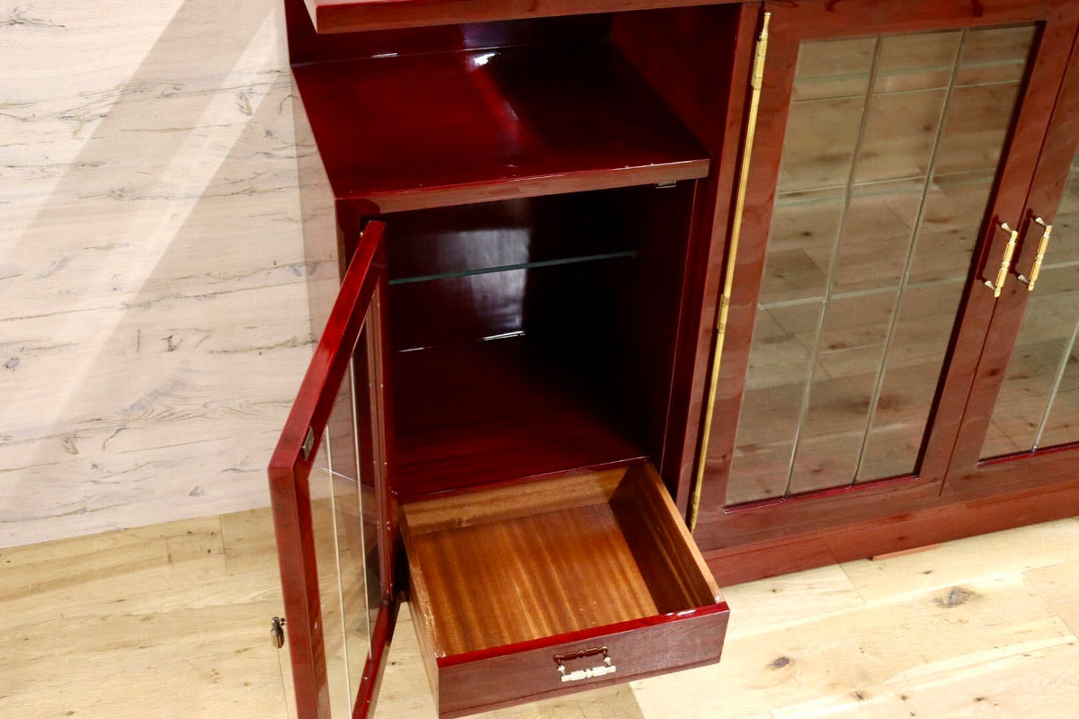 GMJS289◯北谷家具 / KIT FURNITURE サイドボード キャビネット 飾り棚 キュリオケース 仔山羊革張り ヴィンテージ 皇室御用達 最高級