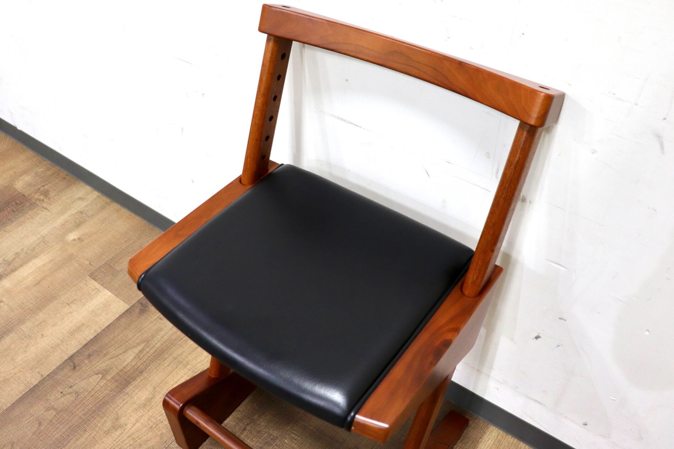 GMHK869○匠工芸 / TAKUM ダックチェア デスクチェア 椅子 チェア 座面高さ調節可能 レザー 旭川家具