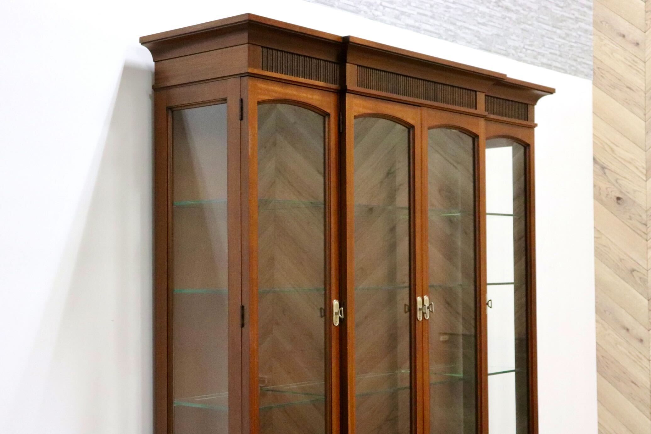 GMHS282○DREXEL HERITAGE / ドレクセルヘリテイジ Triune トライユン 飾り棚 キュリオケース キャビネット 照明付き 約110万