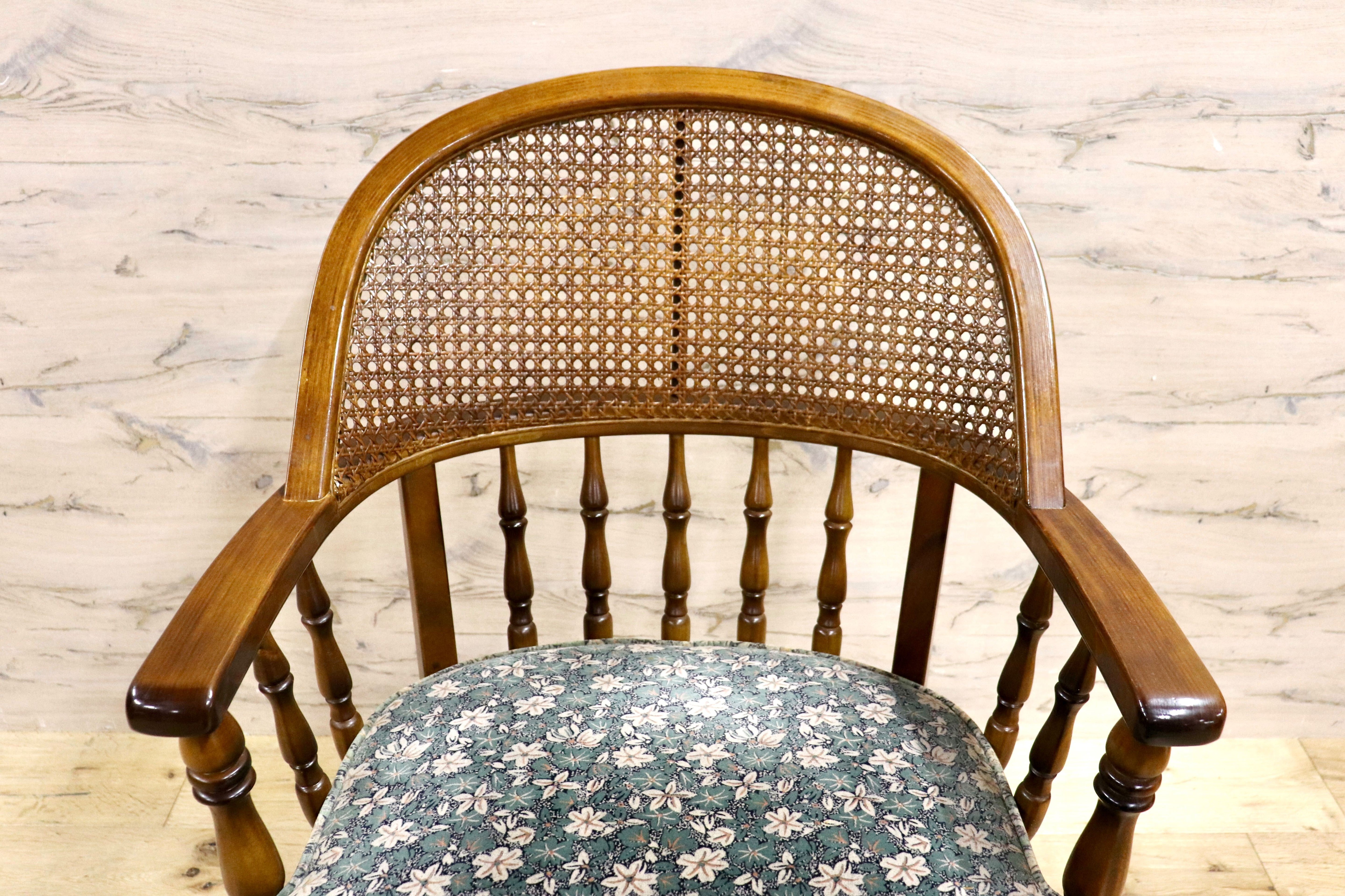 GMHK473F○karimoku / カリモク コロニアル アームチェア 椅子 ラウンジチェア シングルソファ ラタン 国産家具 レトロ ヴィンテージ