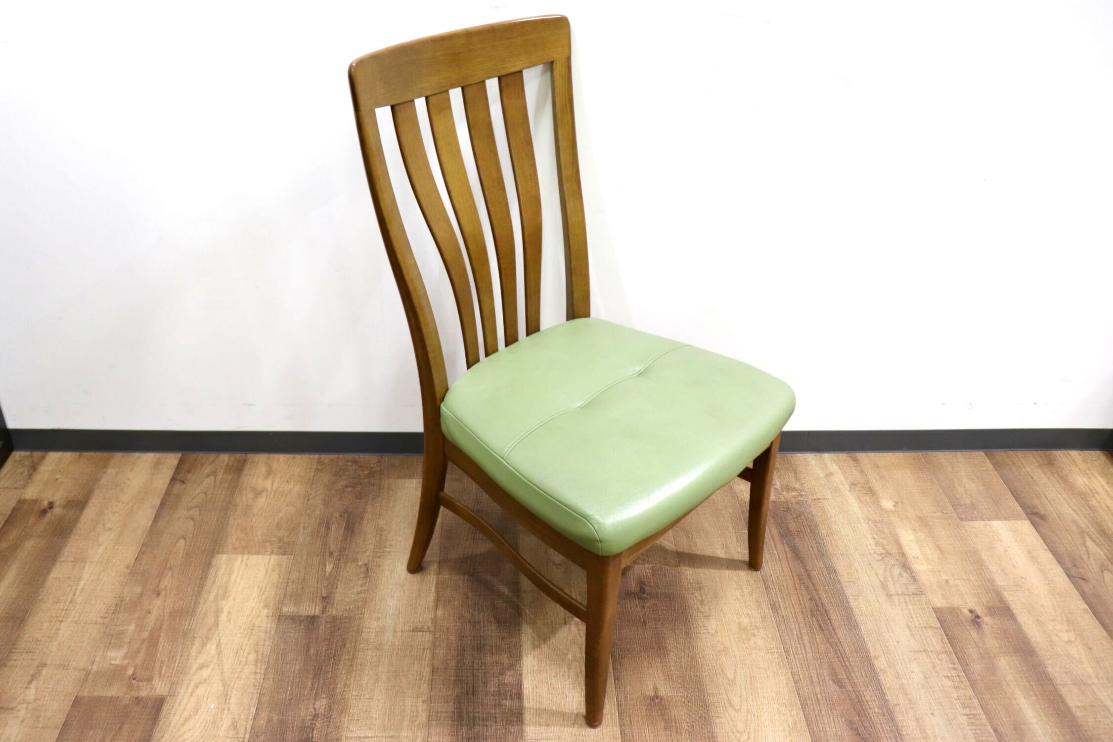 GMGS200C○karimoku / カリモク ダイニングチェア 食卓椅子 ハイバック オーク材 レザー グリーン 和モダン カントリー 国産家具 廃番