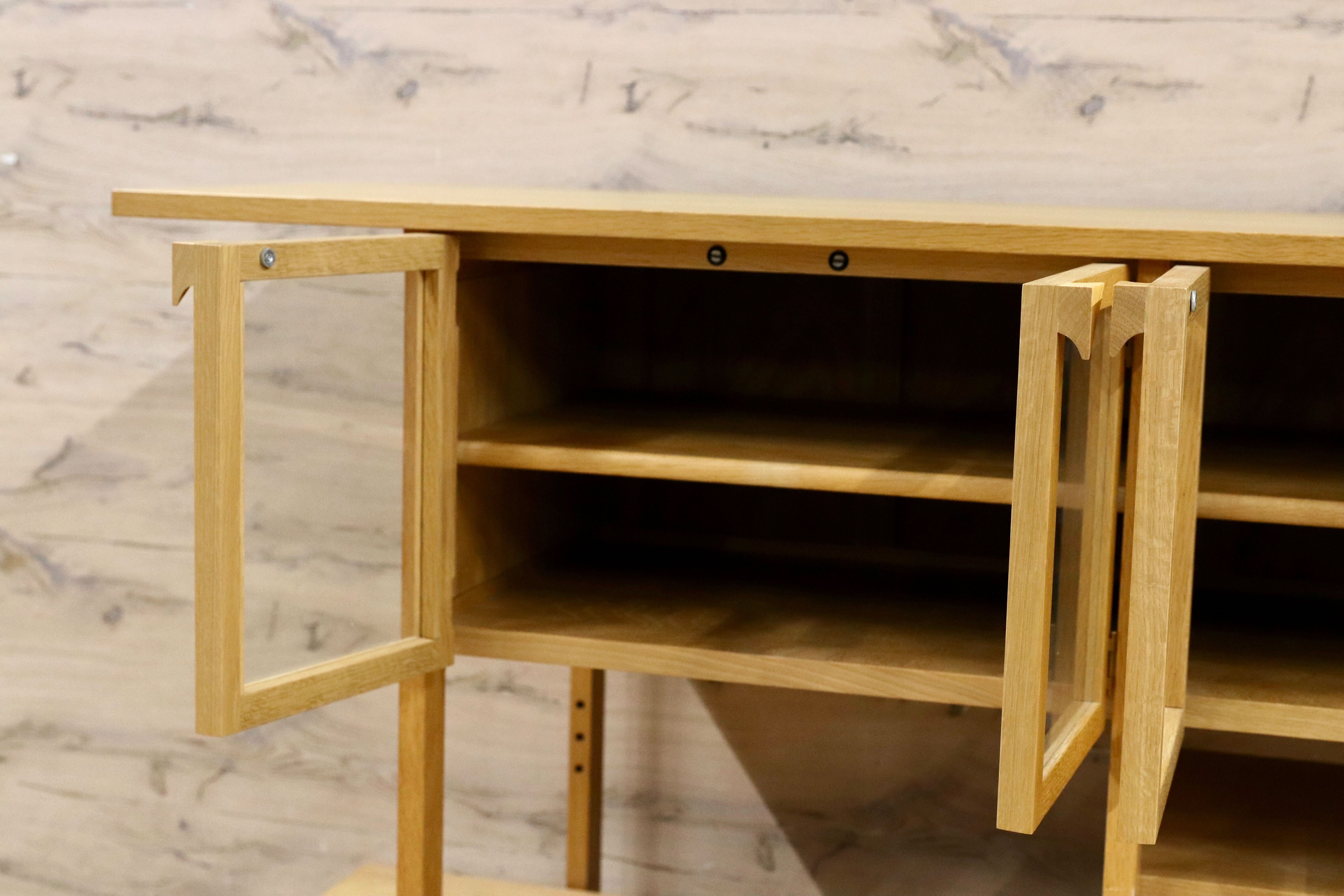 GMHK767○山室家具 LINEA リネア サイドボード リビングボード 楢無垢材 北欧スタイル シェルフ ラック 棚 モデルルーム展示品