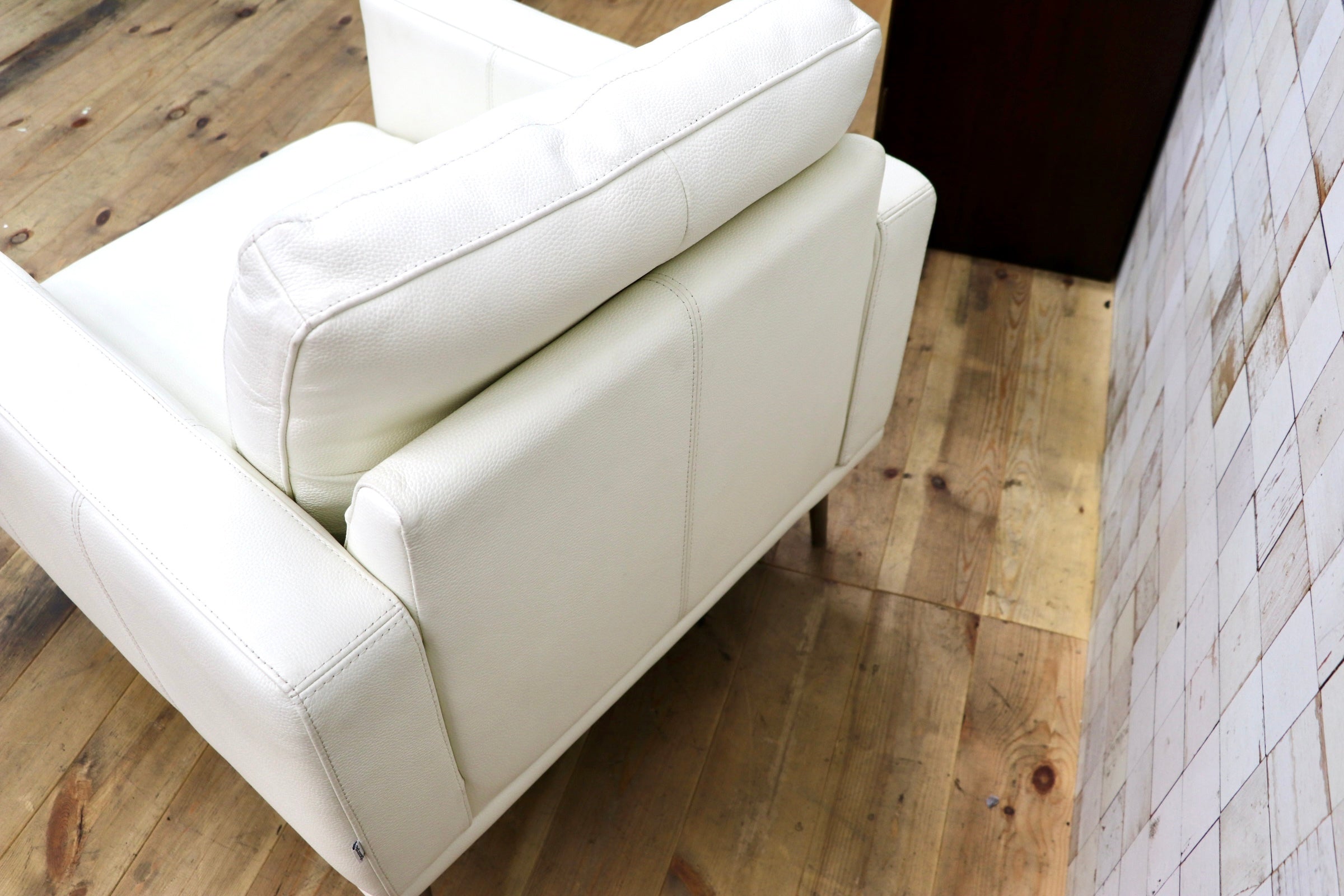 GMJK236○BoConcept / ボーコンセプト Carlton シングルソファ レザー ラウンジチェア 1人掛けソファ ホワイト 本革 定価約40万