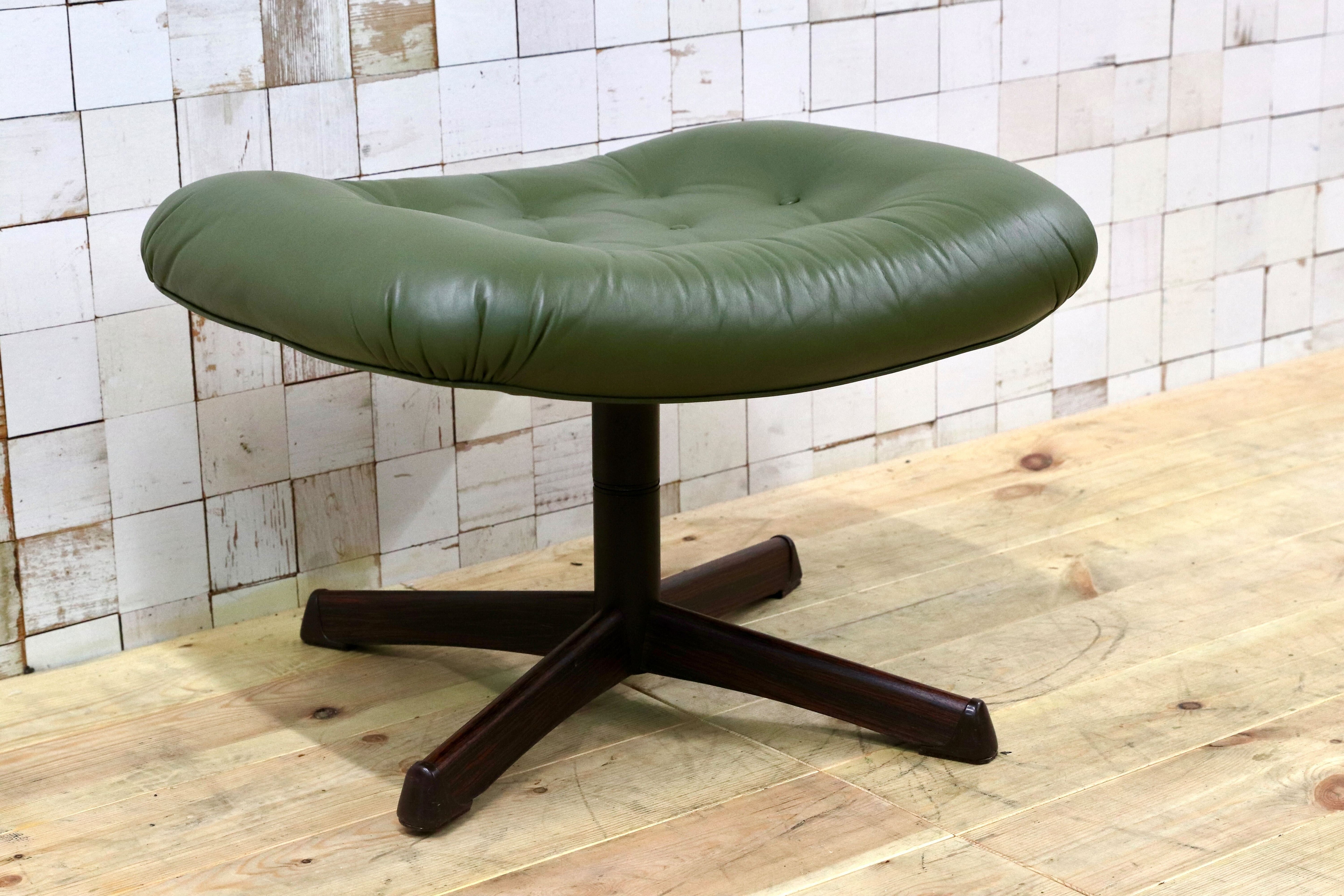 GMHH474○GOTE Mobler 北欧 スウェーデン 本革 レザー オットマン フットスツール グリーン 北欧ヴィンテージ 稀少