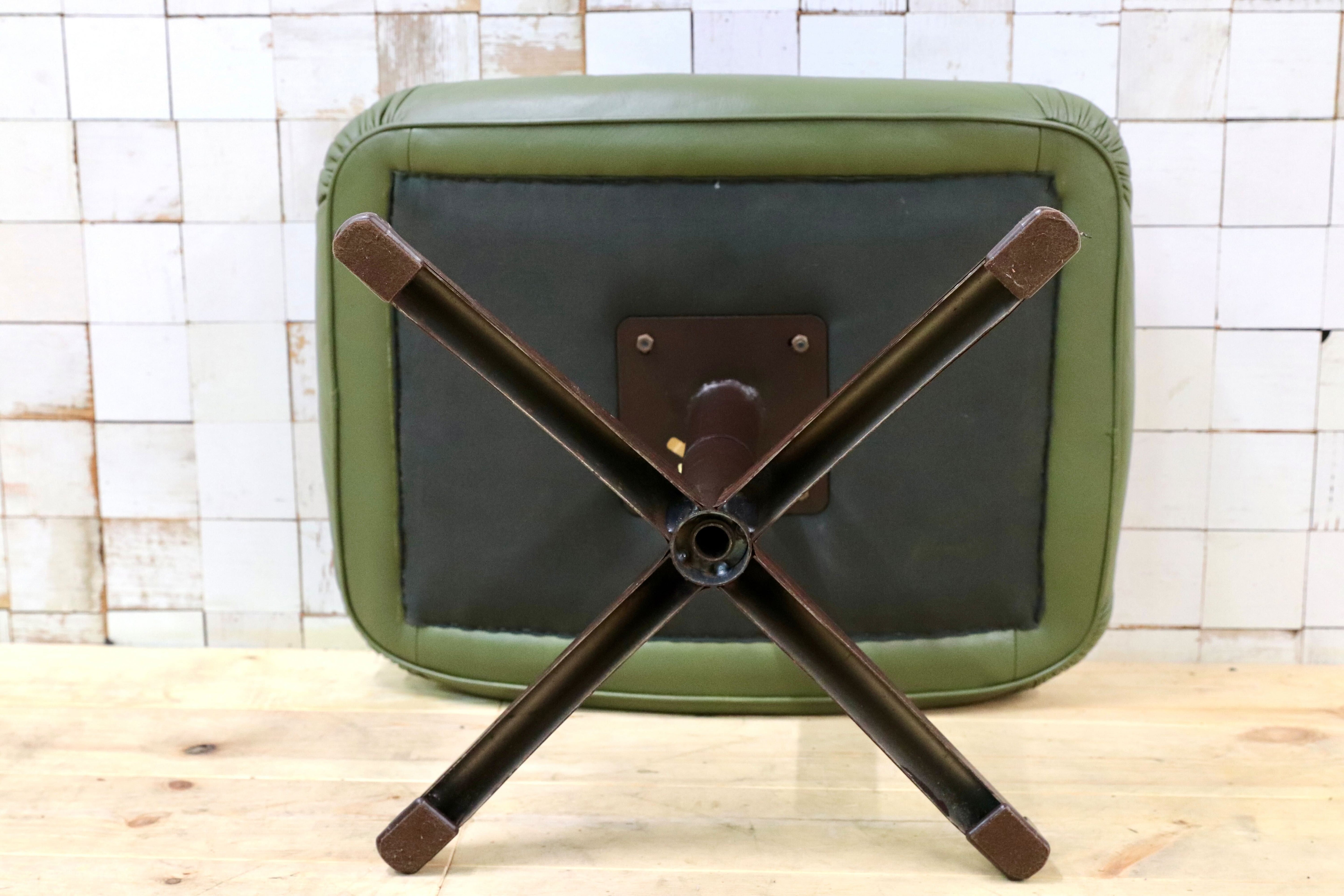 GMHH474○GOTE Mobler 北欧 スウェーデン 本革 レザー オットマン フットスツール グリーン 北欧ヴィンテージ 稀少
