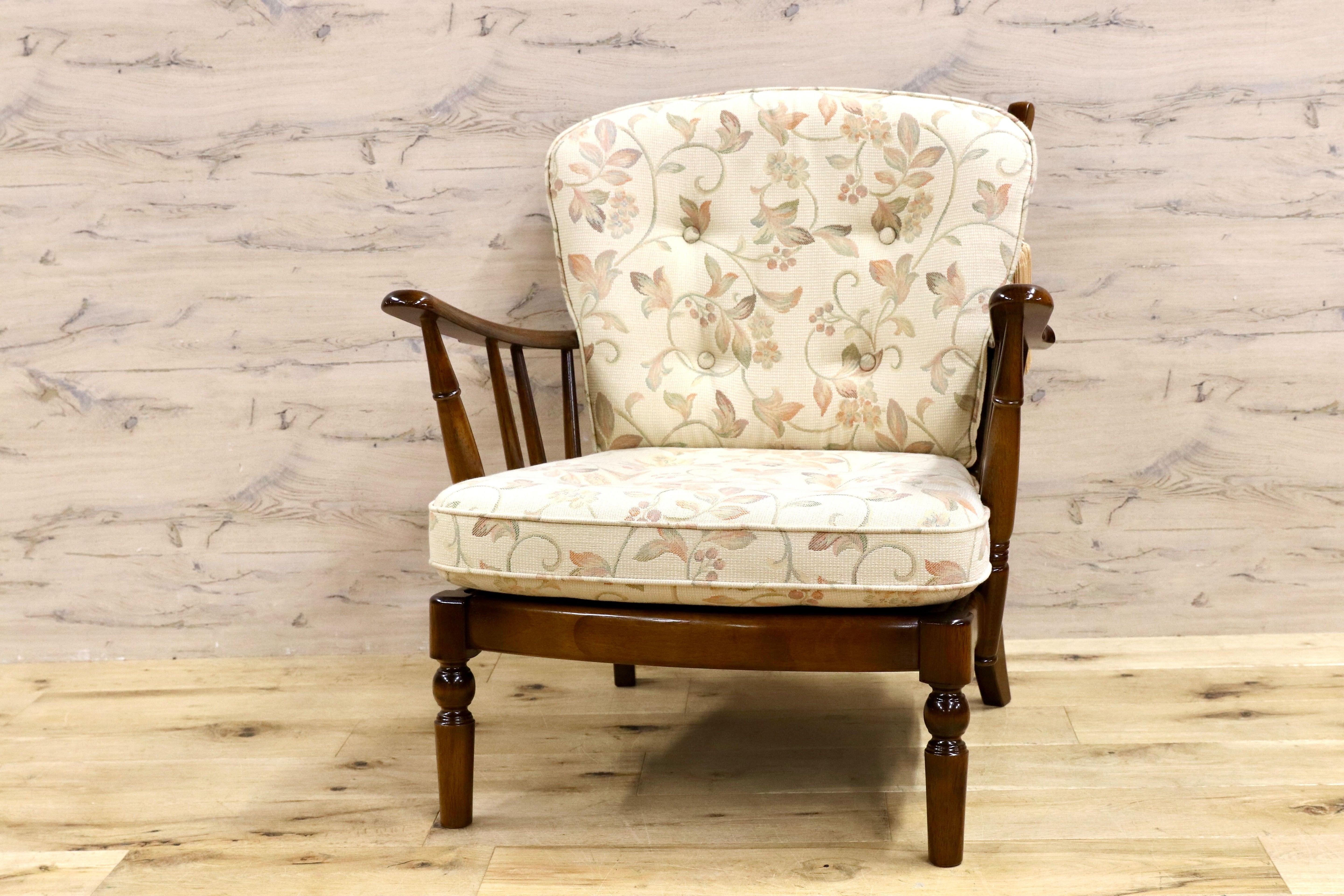 GMHN185○karimoku / カリモク コロニアル アームチェア 椅子 ラウンジチェア 国産家具