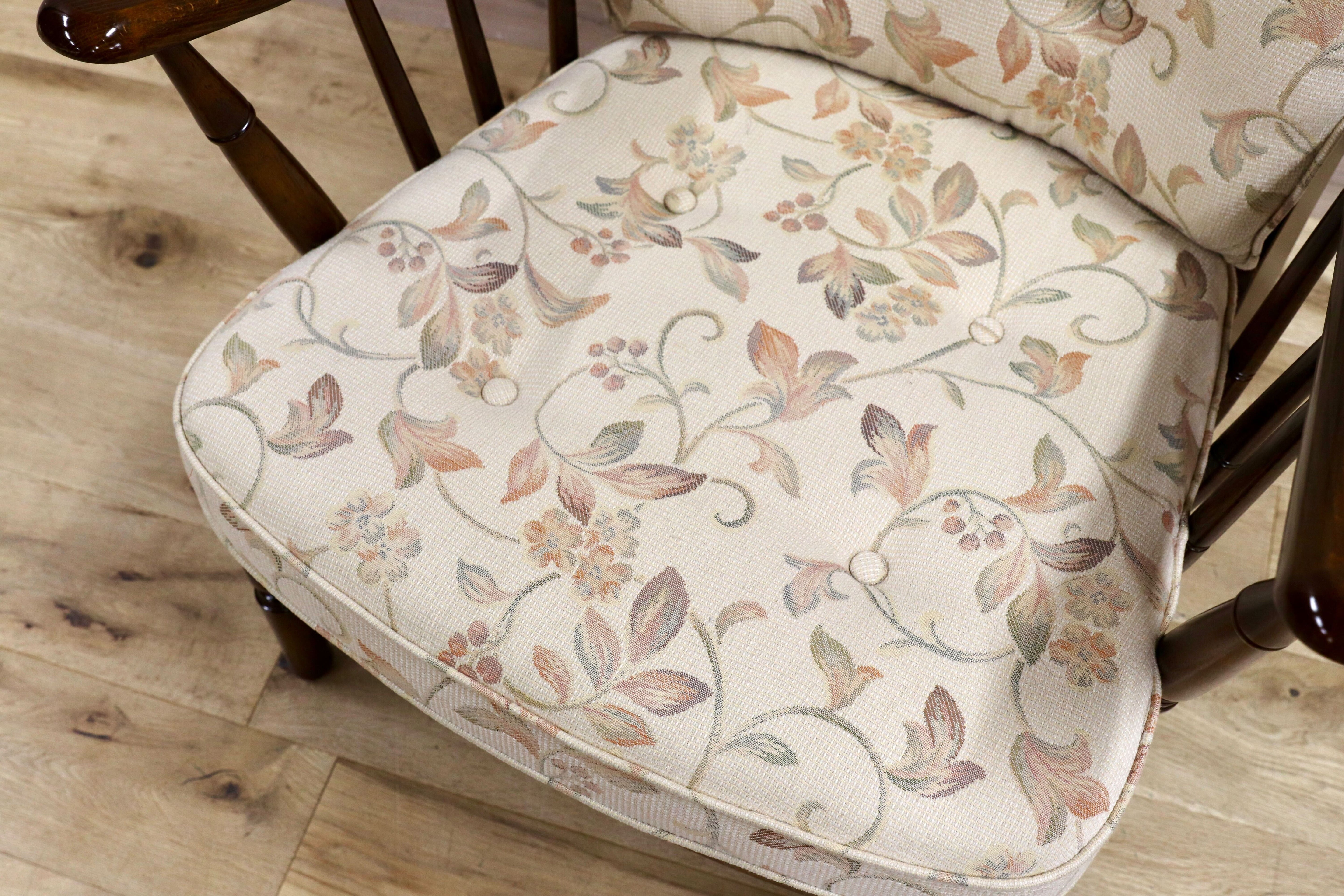 GMHN185○karimoku / カリモク コロニアル アームチェア 椅子 ラウンジチェア 国産家具