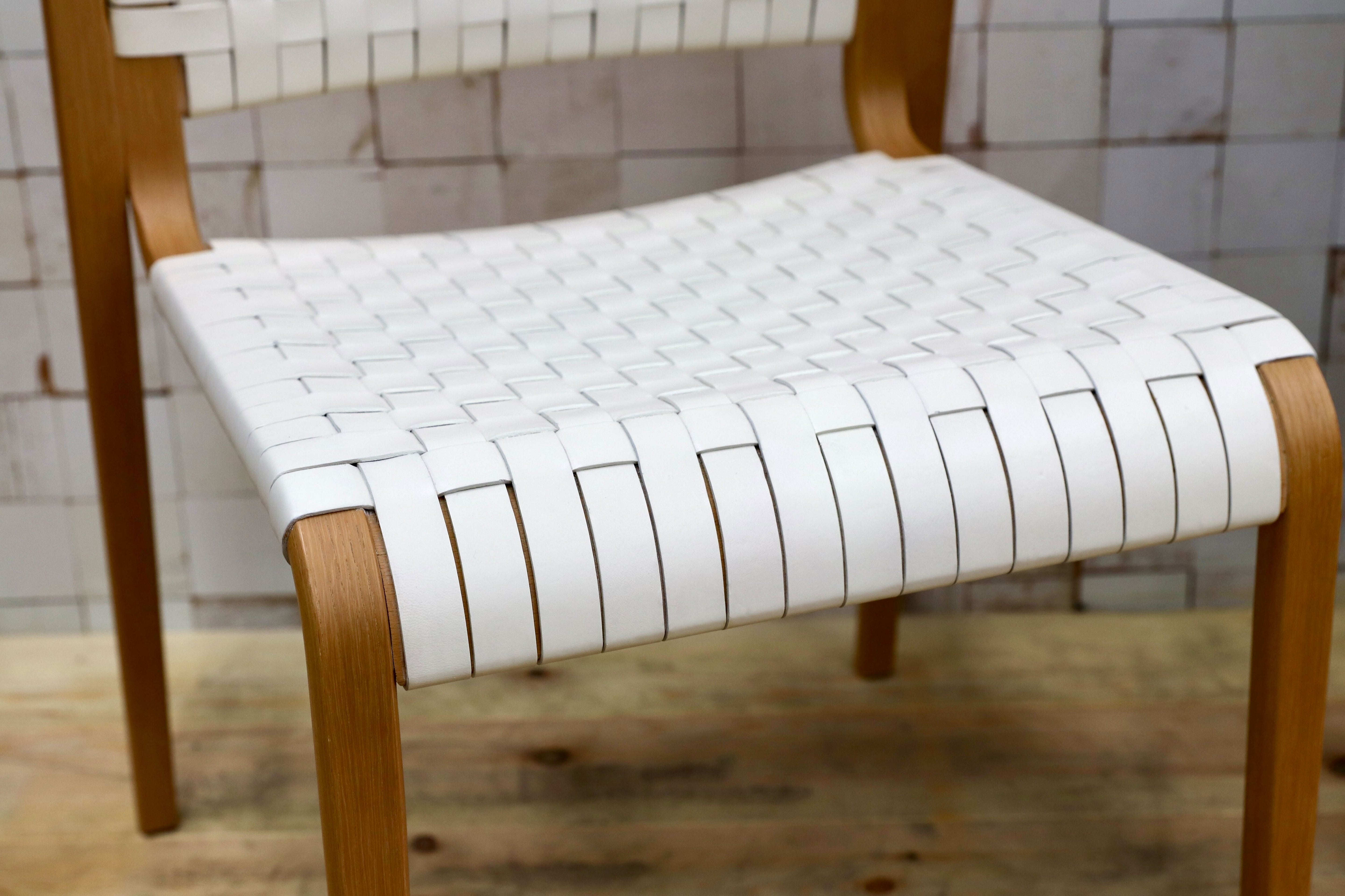 GMHH484A○arflex / アルフレックス NTチェア ダイニングチェア 椅子 レザー ホワイト オーク材 イタリアモダン 川上元美 約18万