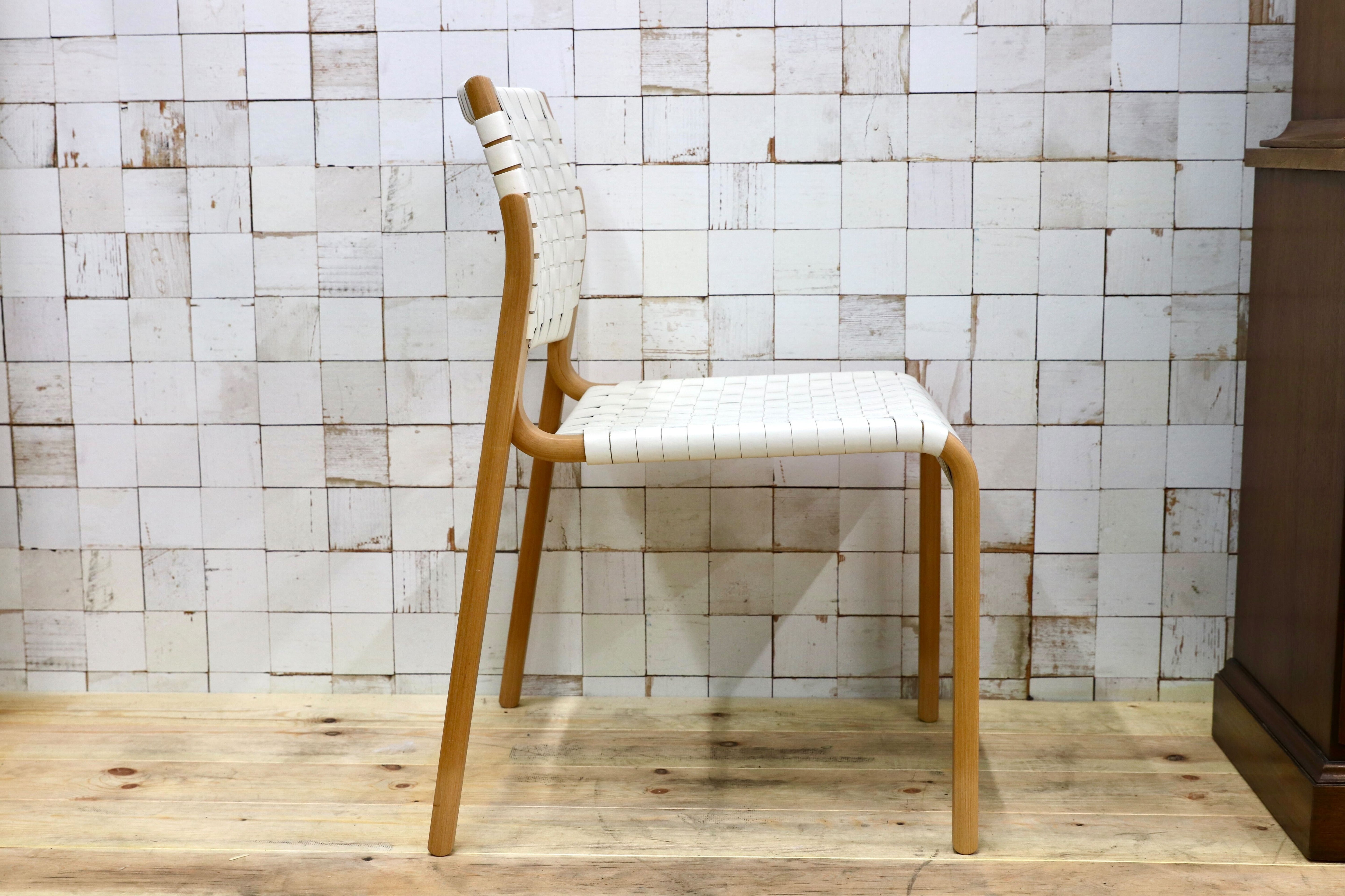 GMHH484A○arflex / アルフレックス NTチェア ダイニングチェア 椅子 レザー ホワイト オーク材 イタリアモダン 川上元美 約18万