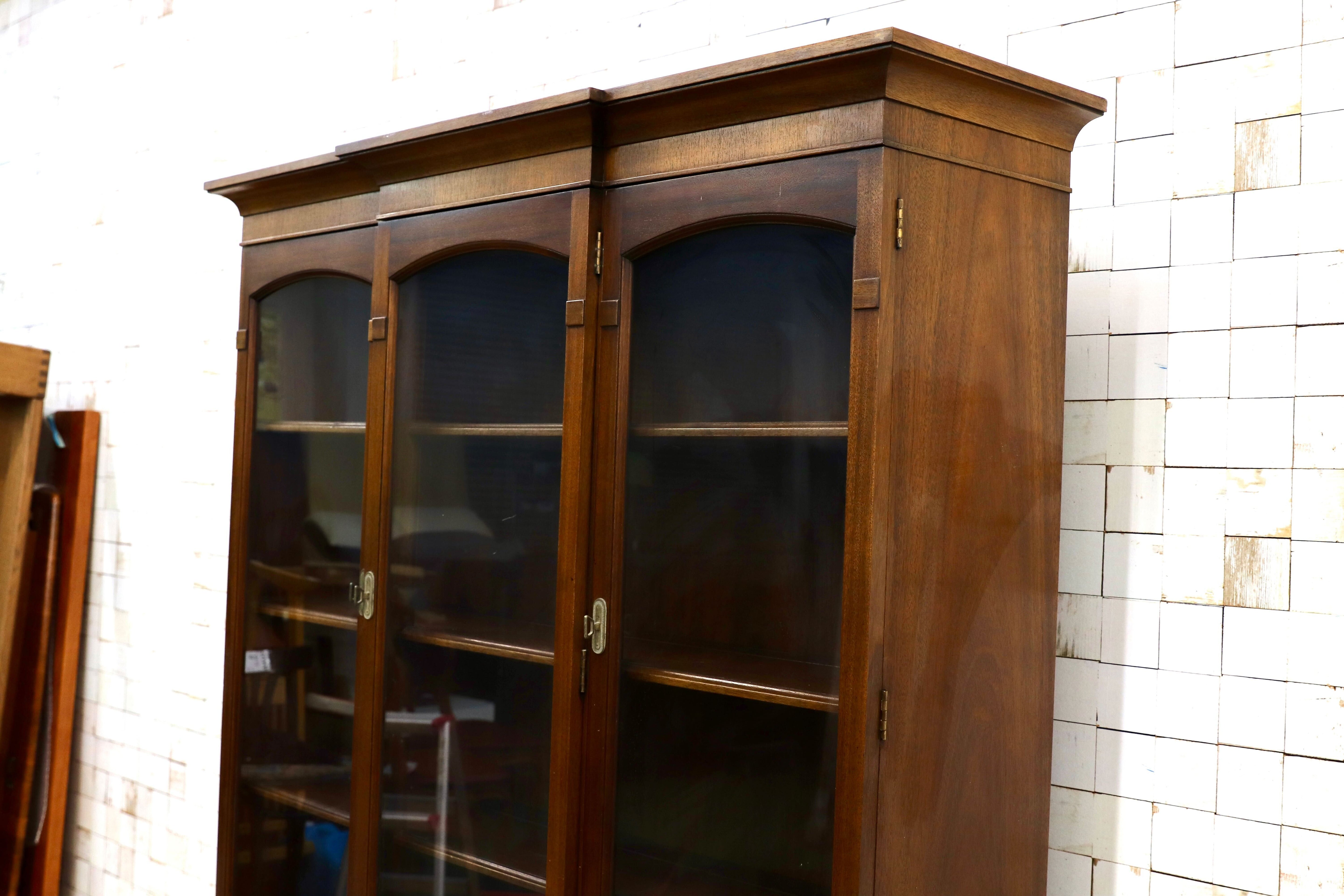 GMHO64○DREXEL HERITAGE / ドレクセルヘリテイジ Triune トライユン 食器棚 キャビネット 飾り棚 クラシック ヴィンテージ 定価約100万