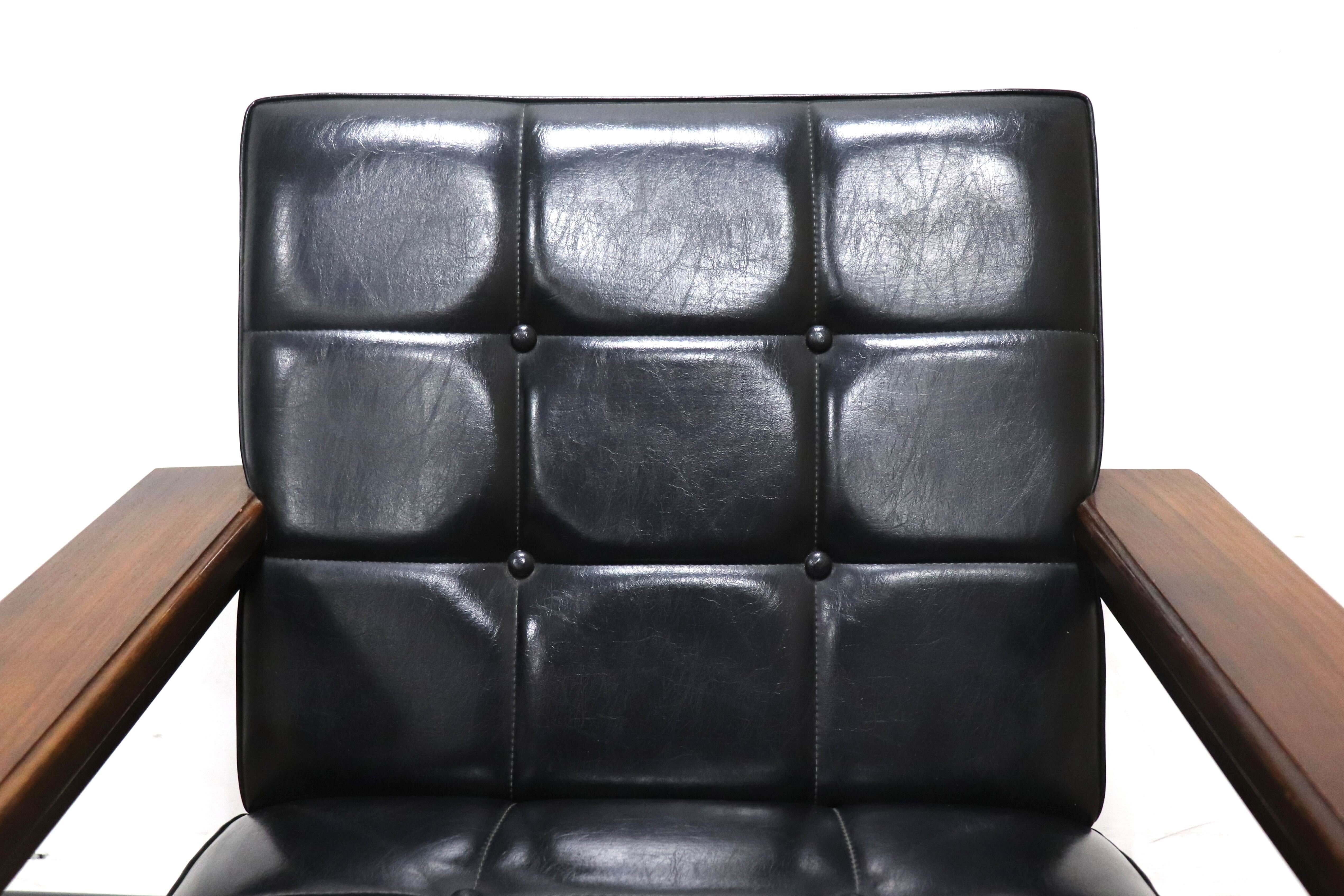 GMHH132A○オールドカリモク karimoku アームチェア 肘掛け椅子 ラウンジチェア アンティーク ヴィンテージ レトロ Kチェア 応接 当時物