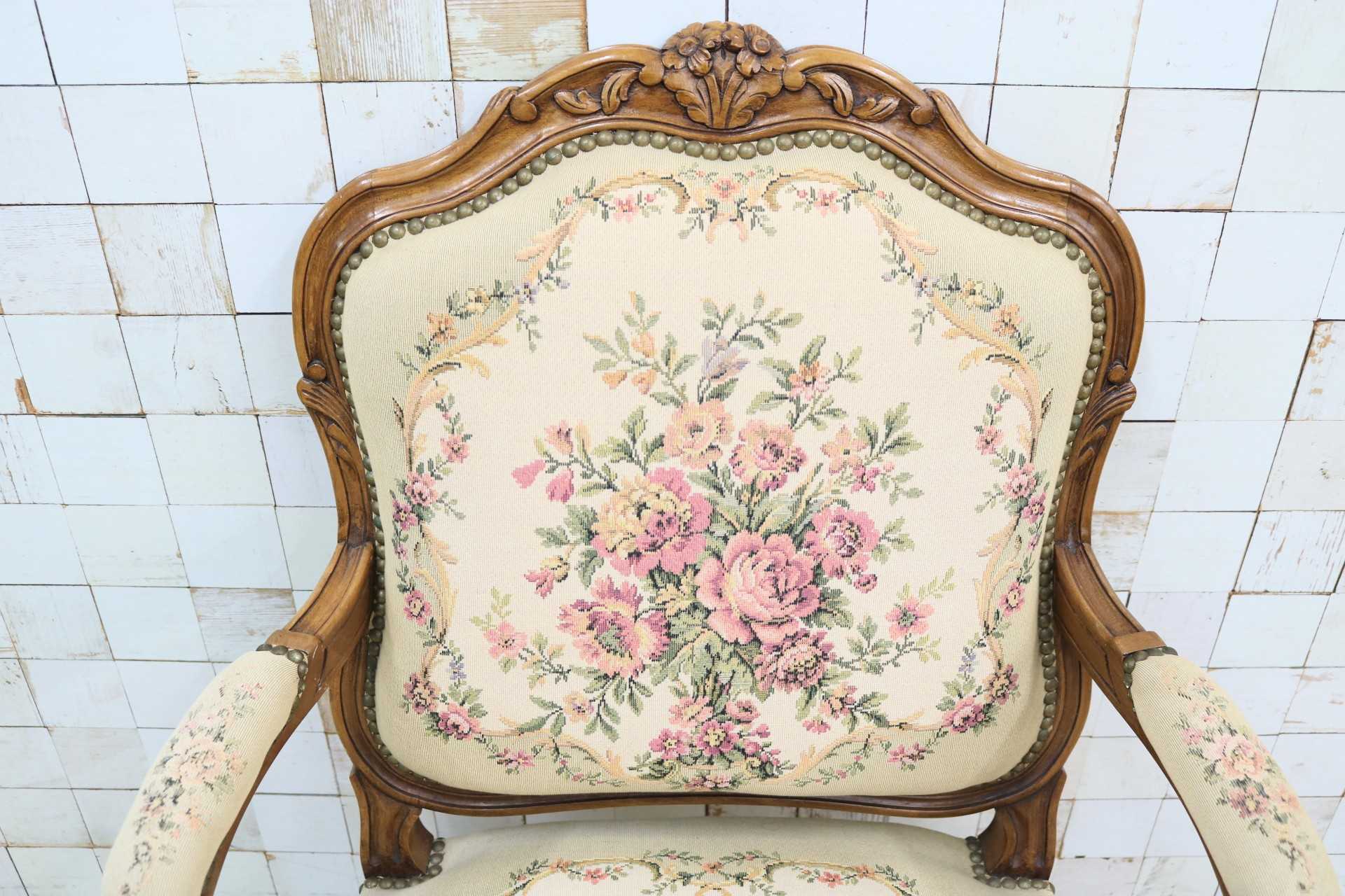 GMIS456A○西洋 アンティーク サロンチェア アームチェア 椅子 ファブリック 鋲打ち 猫脚 クラシック エレガント ロココ調 ヨーロピアン