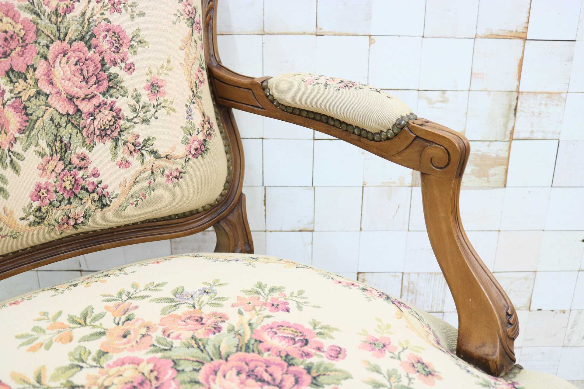 GMIS456A○西洋 アンティーク サロンチェア アームチェア 椅子 ファブリック 鋲打ち 猫脚 クラシック エレガント ロココ調 ヨーロピアン