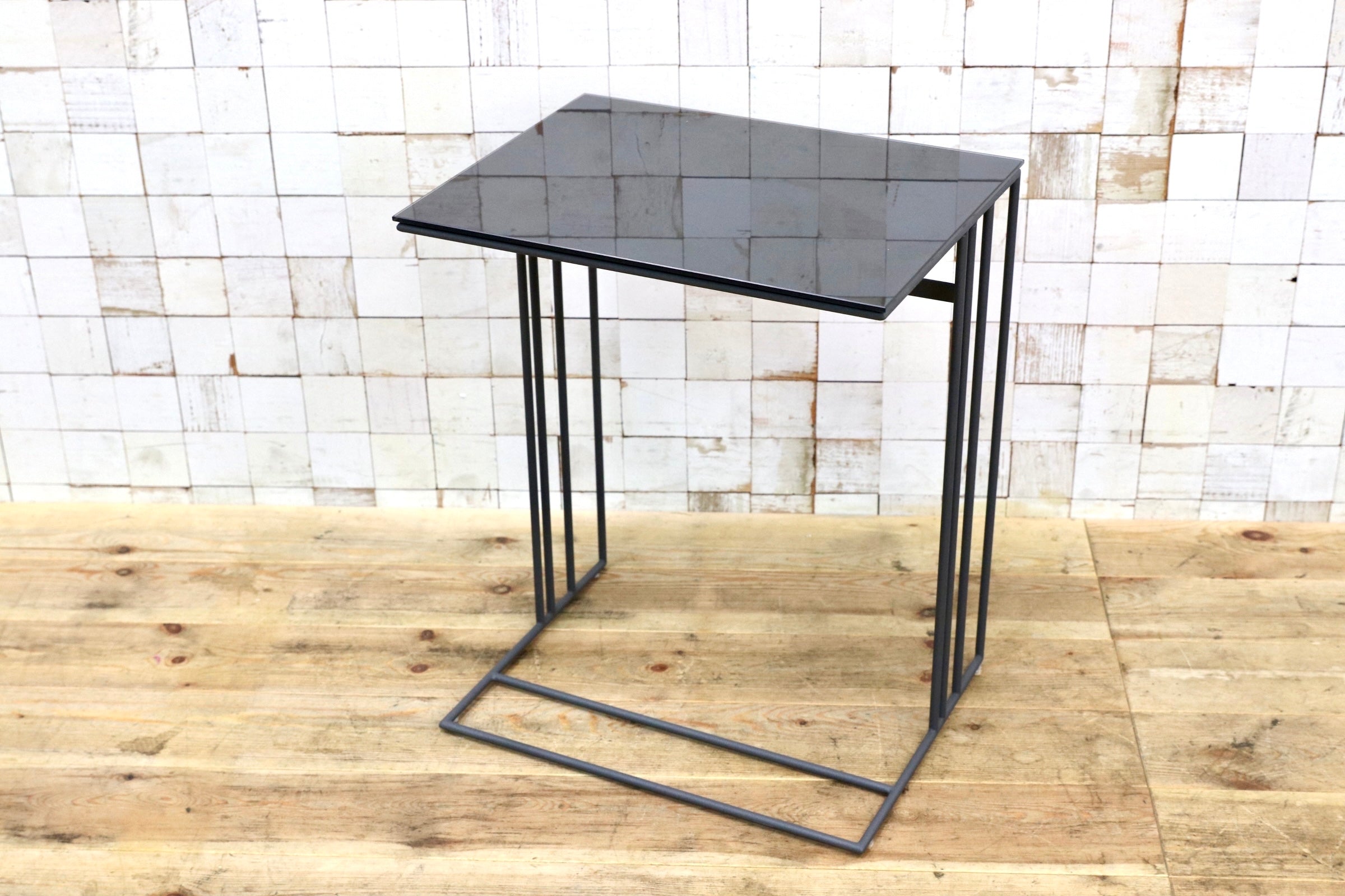 GMJK294○BoConcept / ボーコンセプト ALBA アルバ サイドテーブル ガラステーブル Morten Georgsen スチール 北欧モダン 展示品
