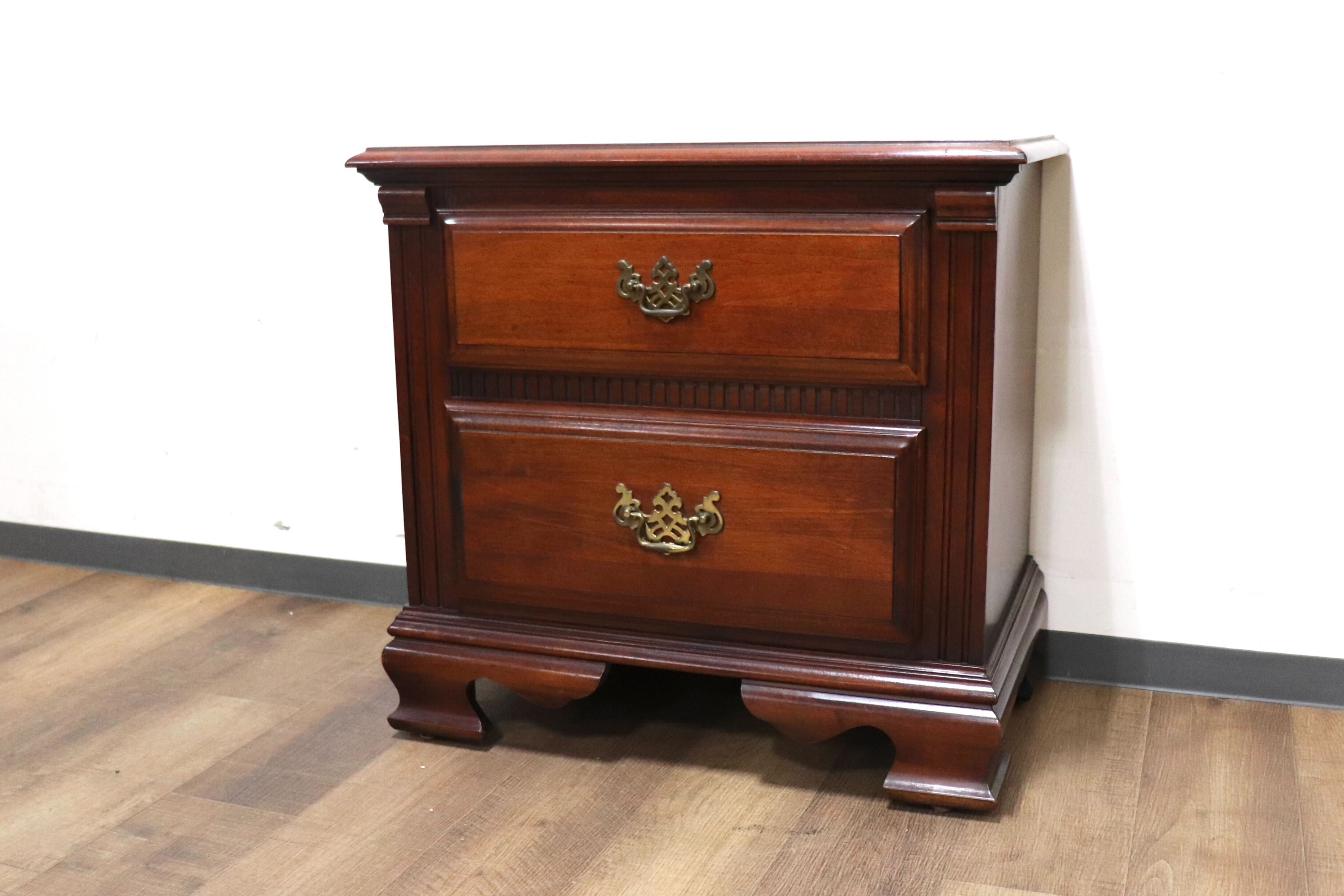 GMHH128B○STANLEY FURNITURE / スタンレー ファニチャー 2段チェスト ナイトテーブ キャビネット アンティーク アメリカ老舗高級家具