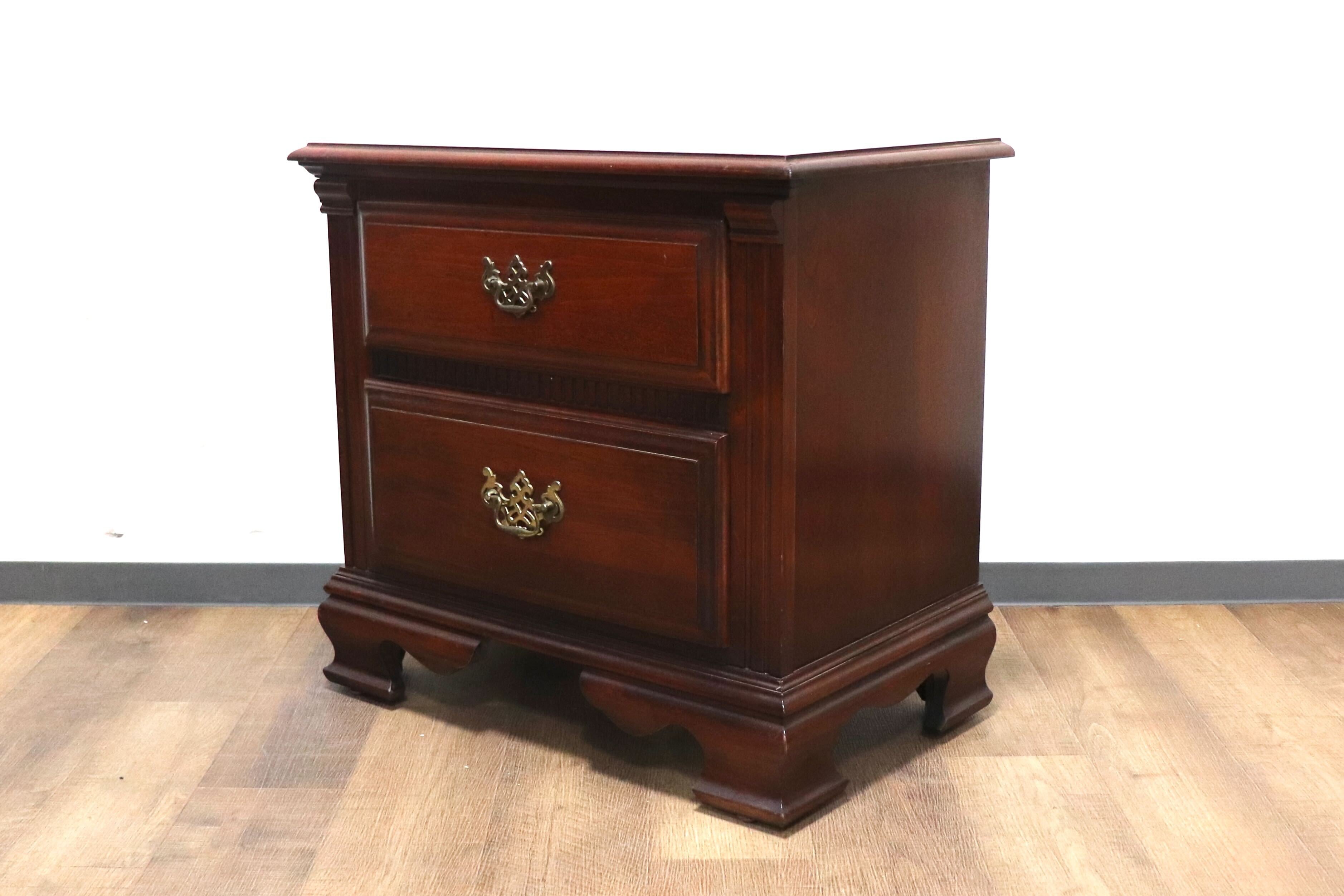 GMHH128B○STANLEY FURNITURE / スタンレー ファニチャー 2段チェスト ナイトテーブ キャビネット アンティーク アメリカ老舗高級家具