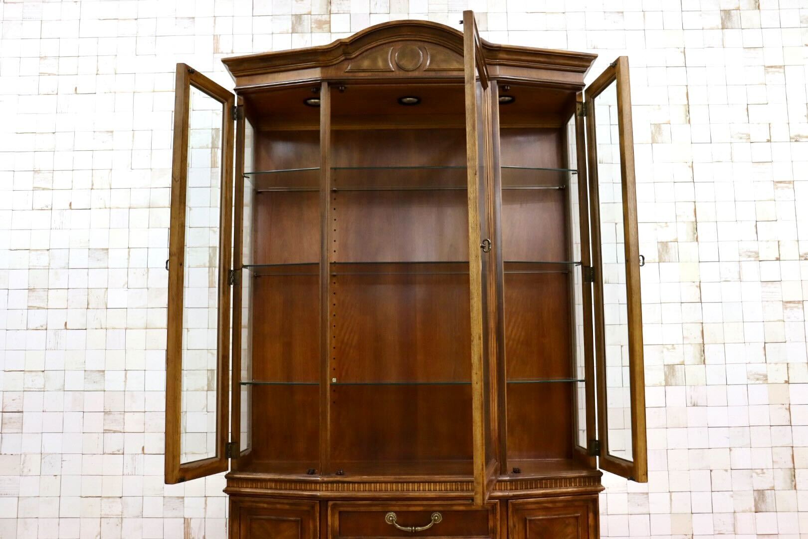 GMHS38○DREXEL HERITAGE / ドレクセルヘリテイジ TRYON MANOR トライオンメナー 飾り棚 キャビネット クラシック 定価約120万