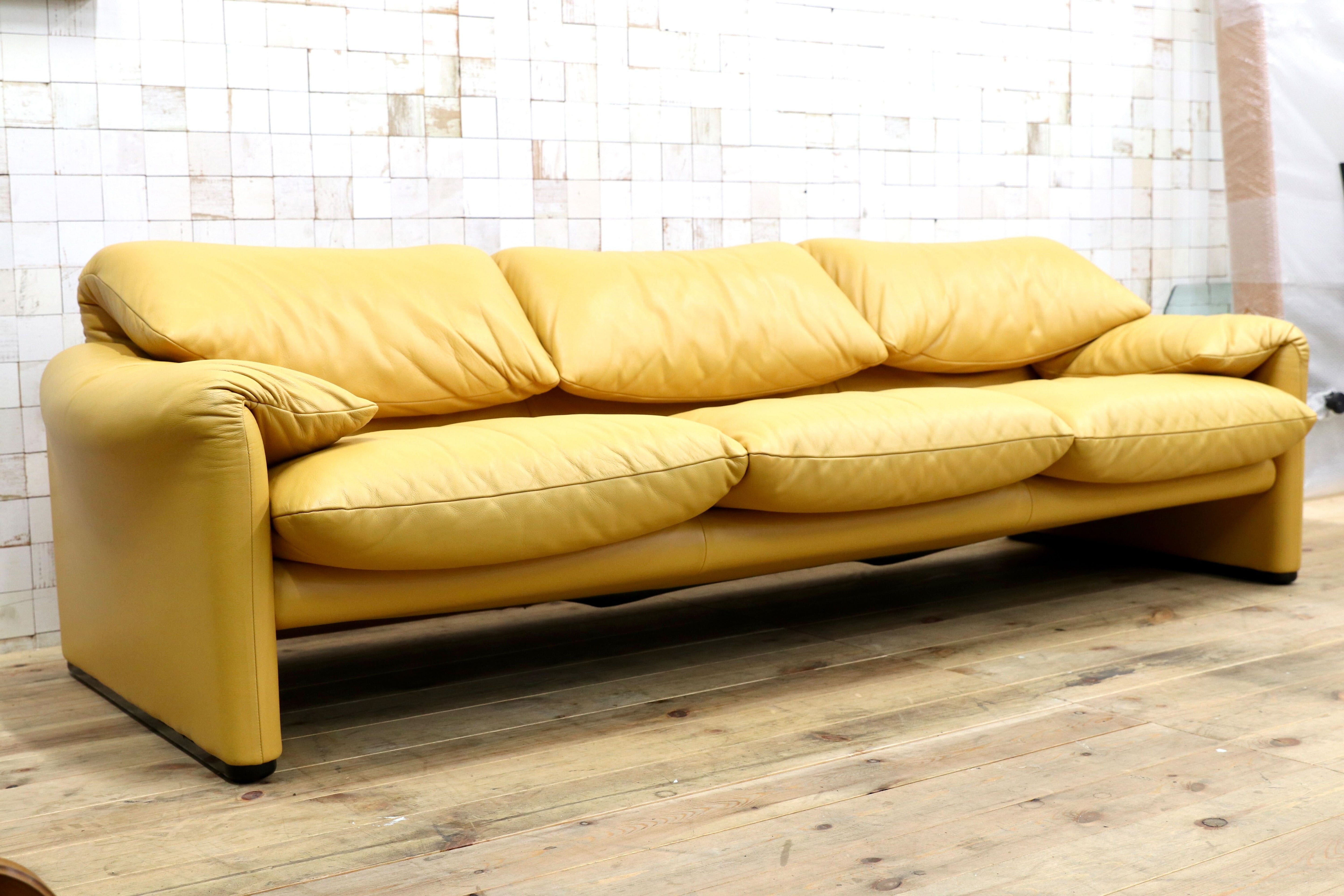 GMIK889○Cassina / カッシーナ MARALUNGA マラルンガ 3人掛けソファ トリプルソファ マスタードイエロー ヴィコ マジストレッティ 約262万