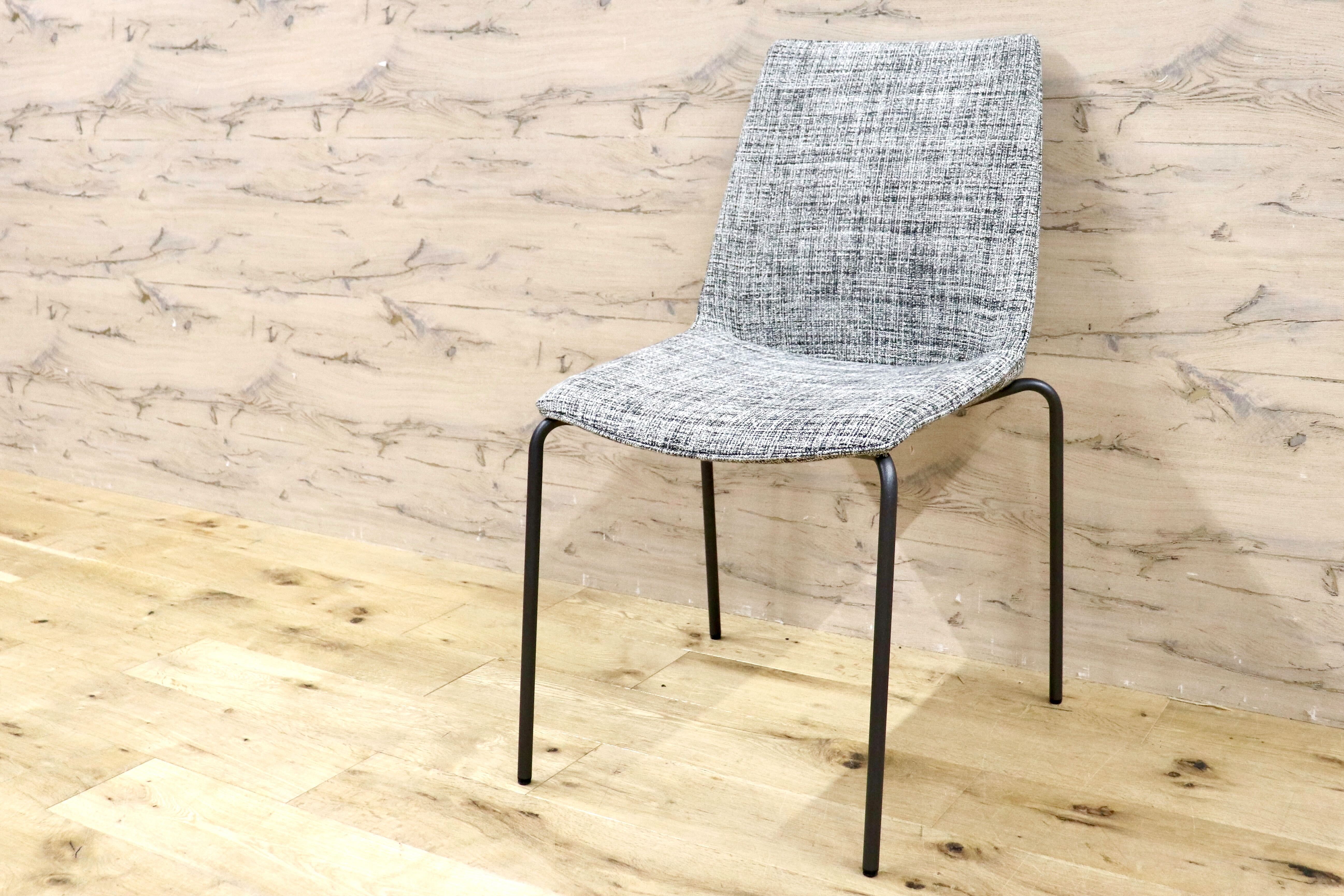 GMHH398B○HUKLA / フクラ LINTE ファブリック モダン ダイニングチェア 椅子 チェア アームレスチェア 定価約6万 モデルルーム展示品