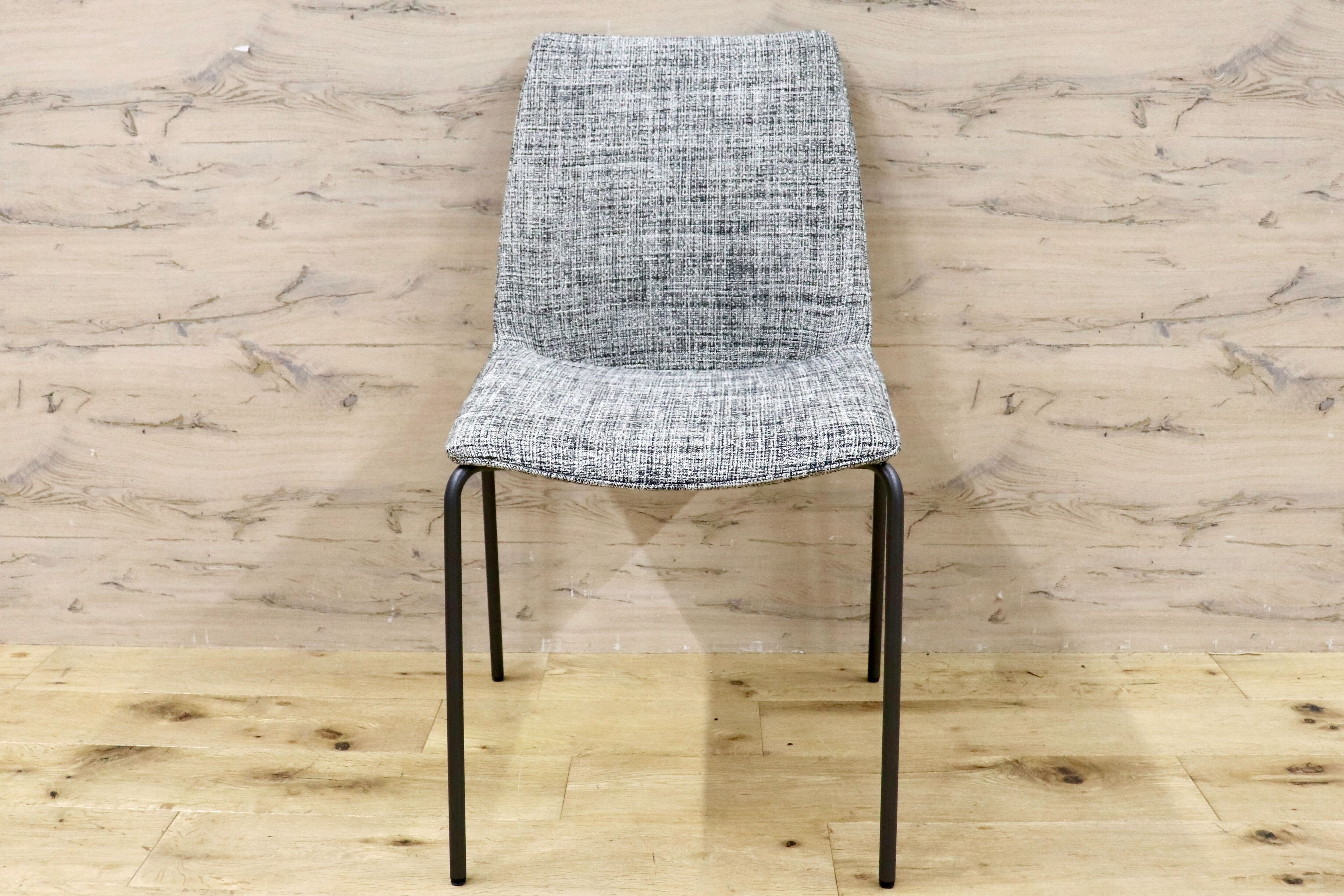 GMHH398B○HUKLA / フクラ LINTE ファブリック モダン ダイニングチェア 椅子 チェア アームレスチェア 定価約6万 モデルルーム展示品