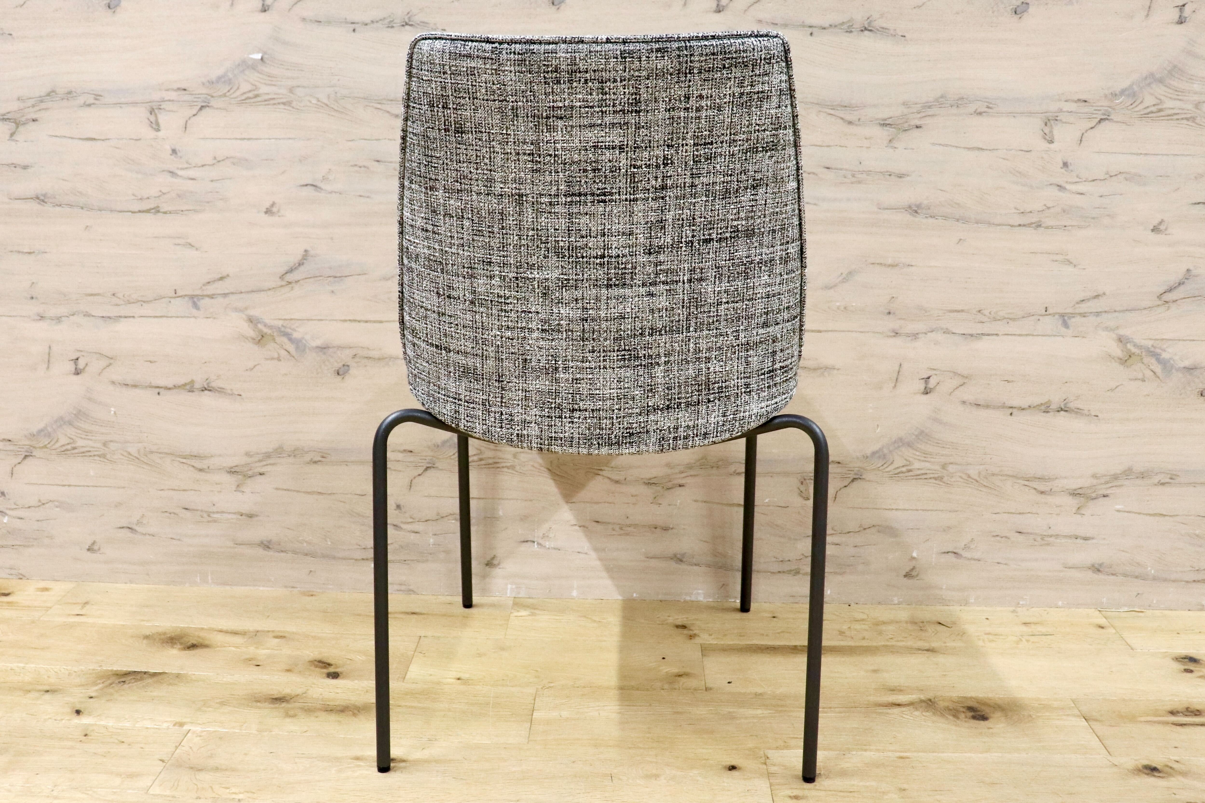 GMHH398B○HUKLA / フクラ LINTE ファブリック モダン ダイニングチェア 椅子 チェア アームレスチェア 定価約6万 モデルルーム展示品