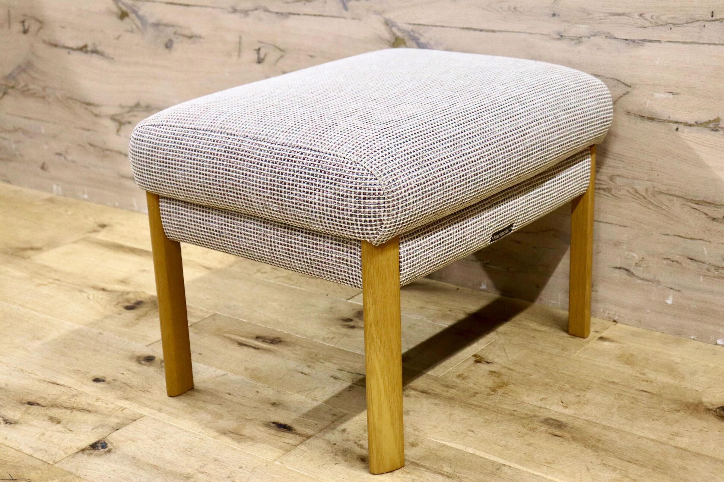 GMIS190B○karimoku / カリモク オットマン スツール ファブリック オーク材 ナチュラル シンプル モダン 国産家具 展示品 定価約6.1万