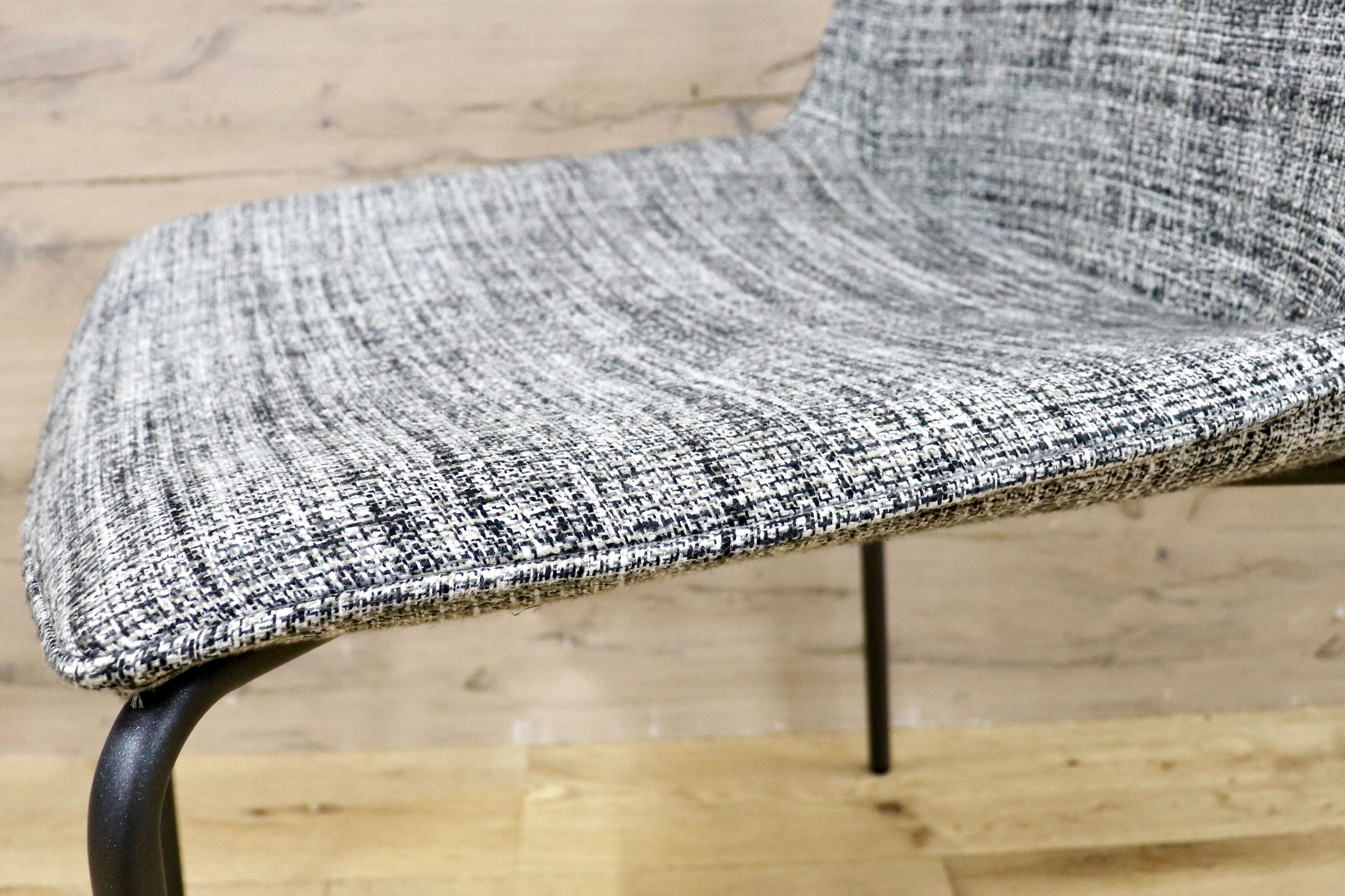 GMHH398B○HUKLA / フクラ LINTE ファブリック モダン ダイニングチェア 椅子 チェア アームレスチェア 定価約6万 モデルルーム展示品