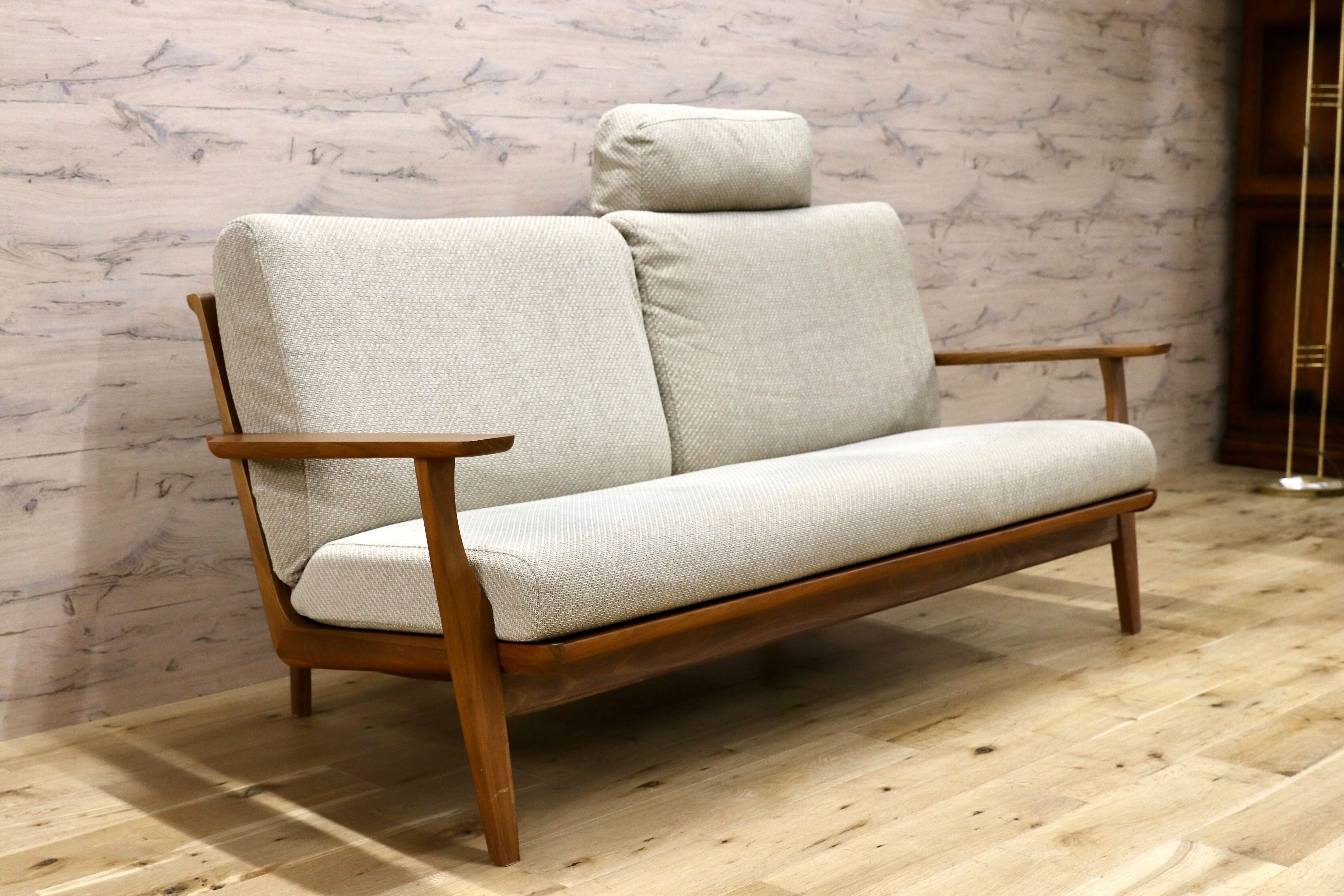 GMIH486○karimoku / カリモク WU6162 2人掛けソファ ラブソファ ウォールナット材 布張り 定価約36.8万