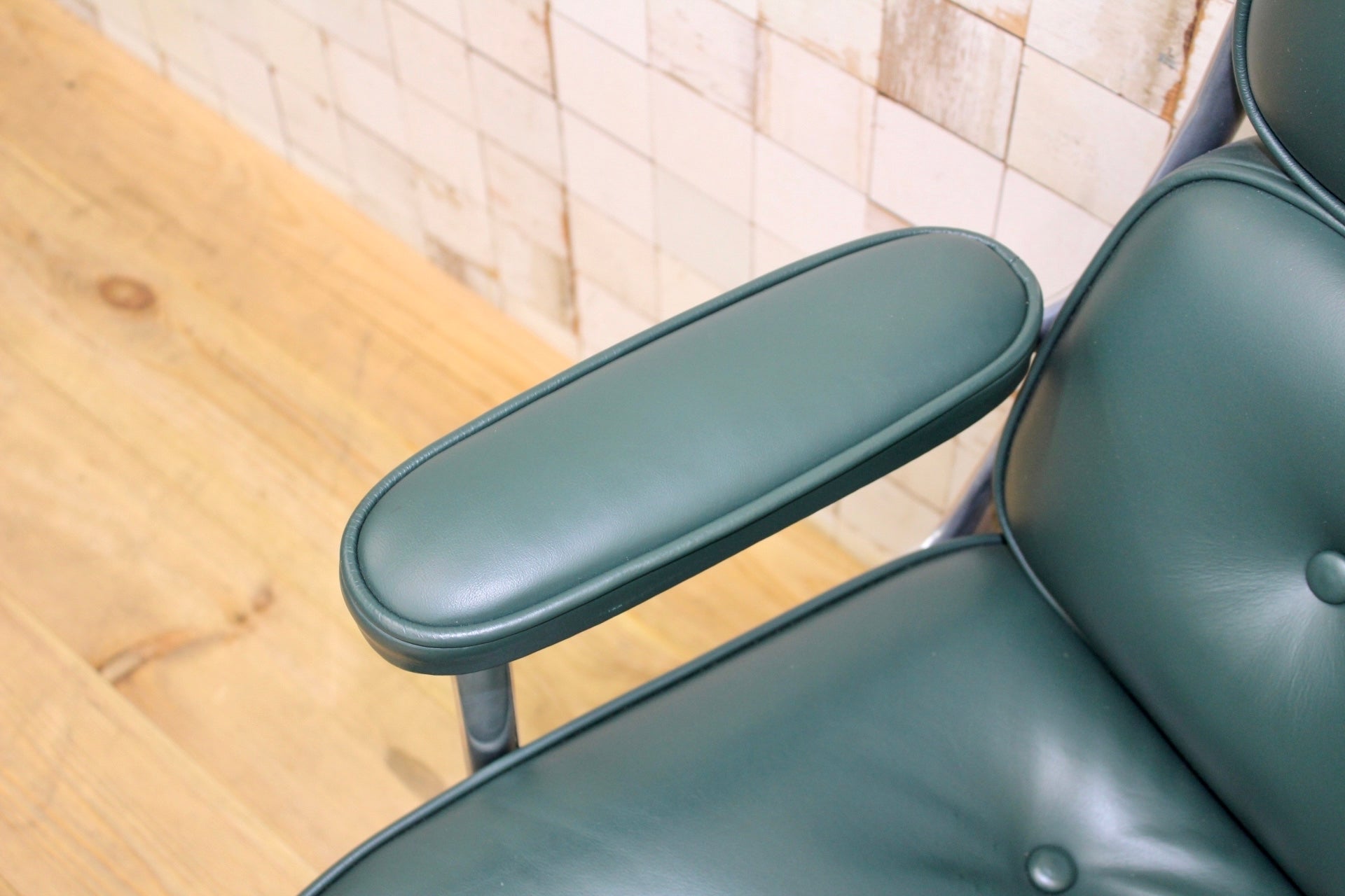 GMJO87P○Herman Miller / ハーマンミラー イームズ エグゼクティブチェア タイムライフチェア 本革 グリーン チャールズ&レイ 定価約95万