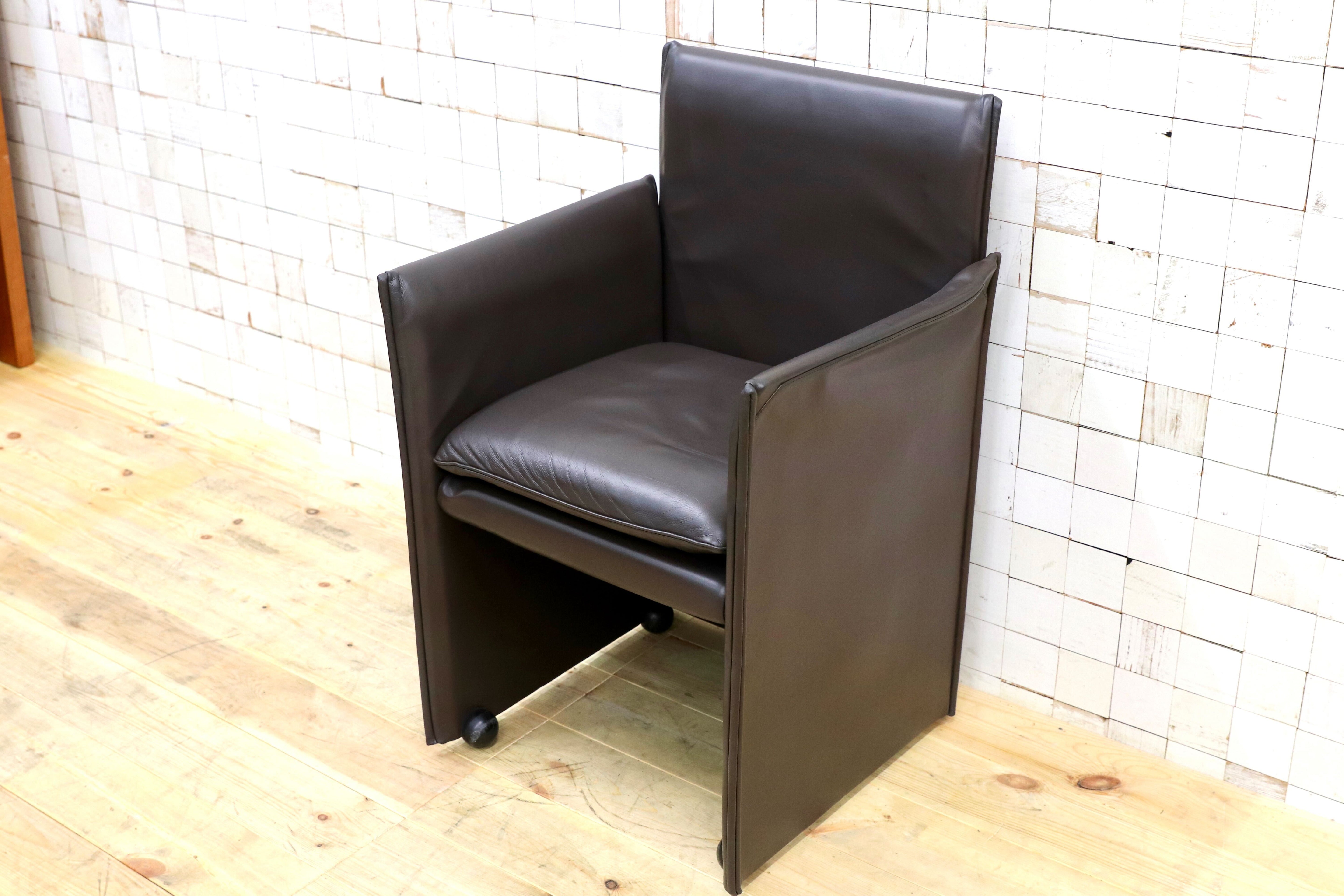 GMHK778A○Cassina / カッシーナ BREAK ブレーク 本革 レザー アームチェア 椅子 キャスター付き マリオ・ベリーニ イタリアモダン 約56万