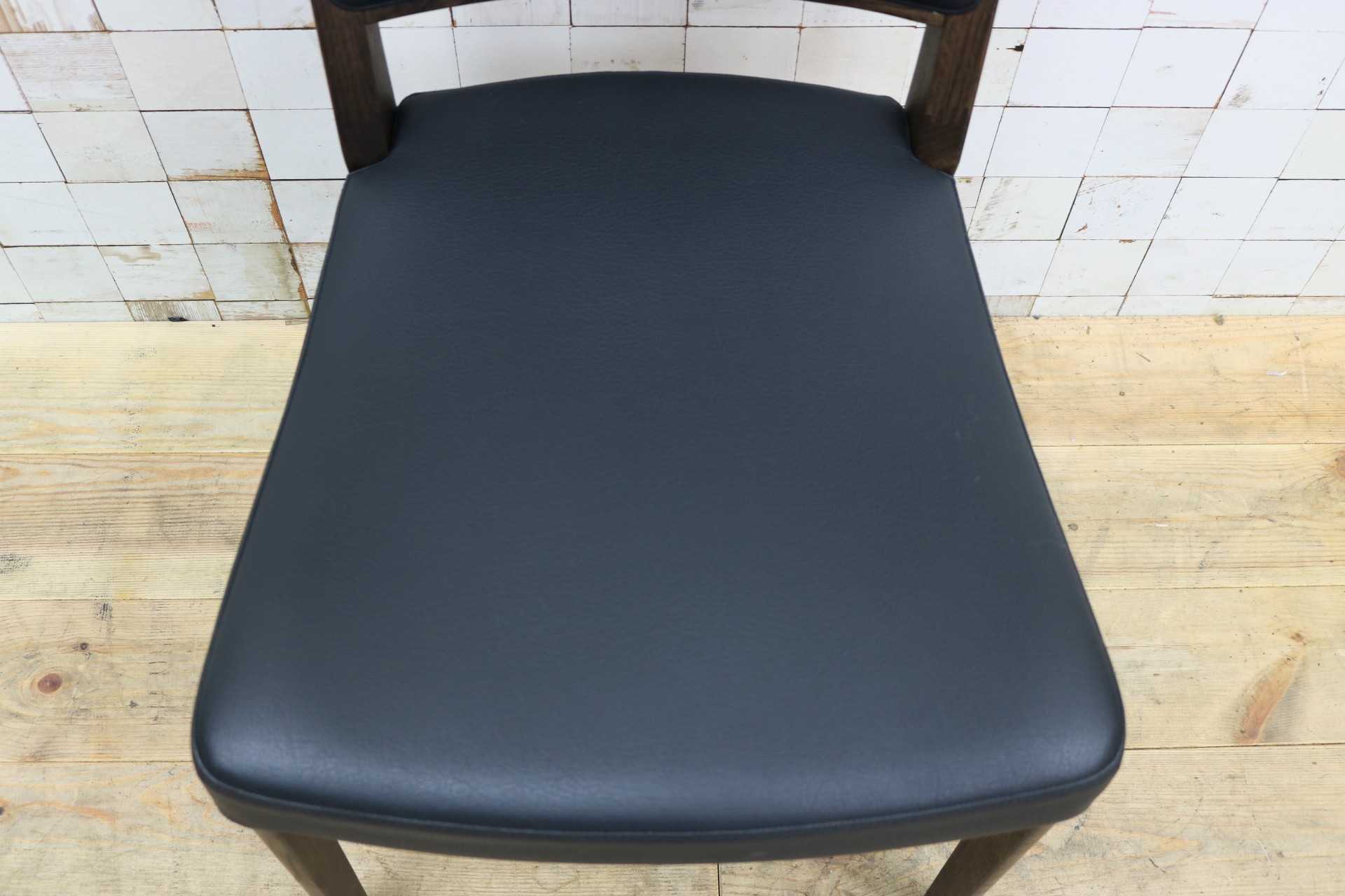 GMIS476B○karimoku / カリモク Chitano チターノ アームレスチェア ダイニングチェア 食卓椅子 レッドオーク 合皮 レザー 木製 国産家具