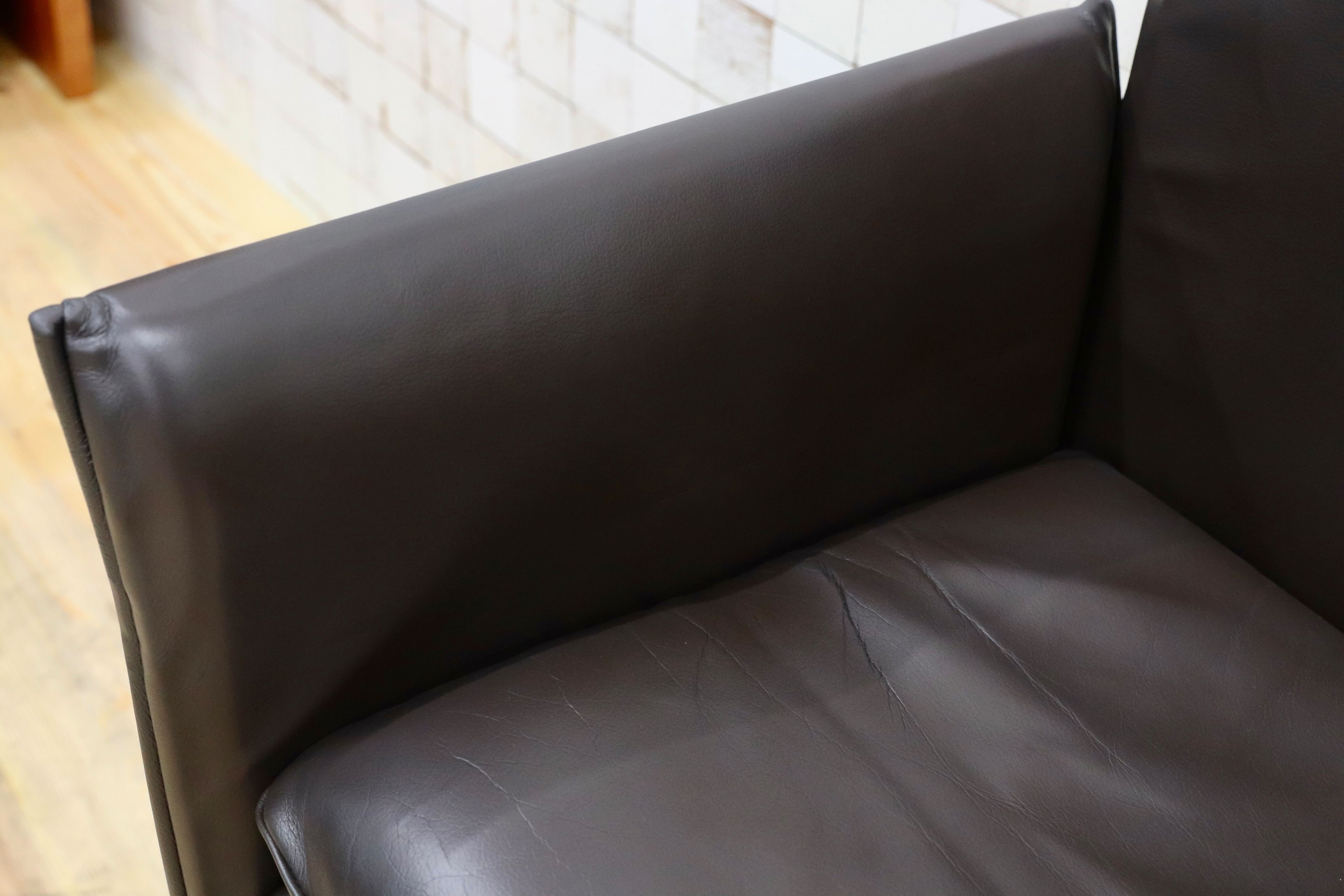 GMHK778B○Cassina / カッシーナ BREAK ブレーク 本革 レザー アームチェア 椅子 キャスター付き マリオ・ベリーニ イタリアモダン 約56万