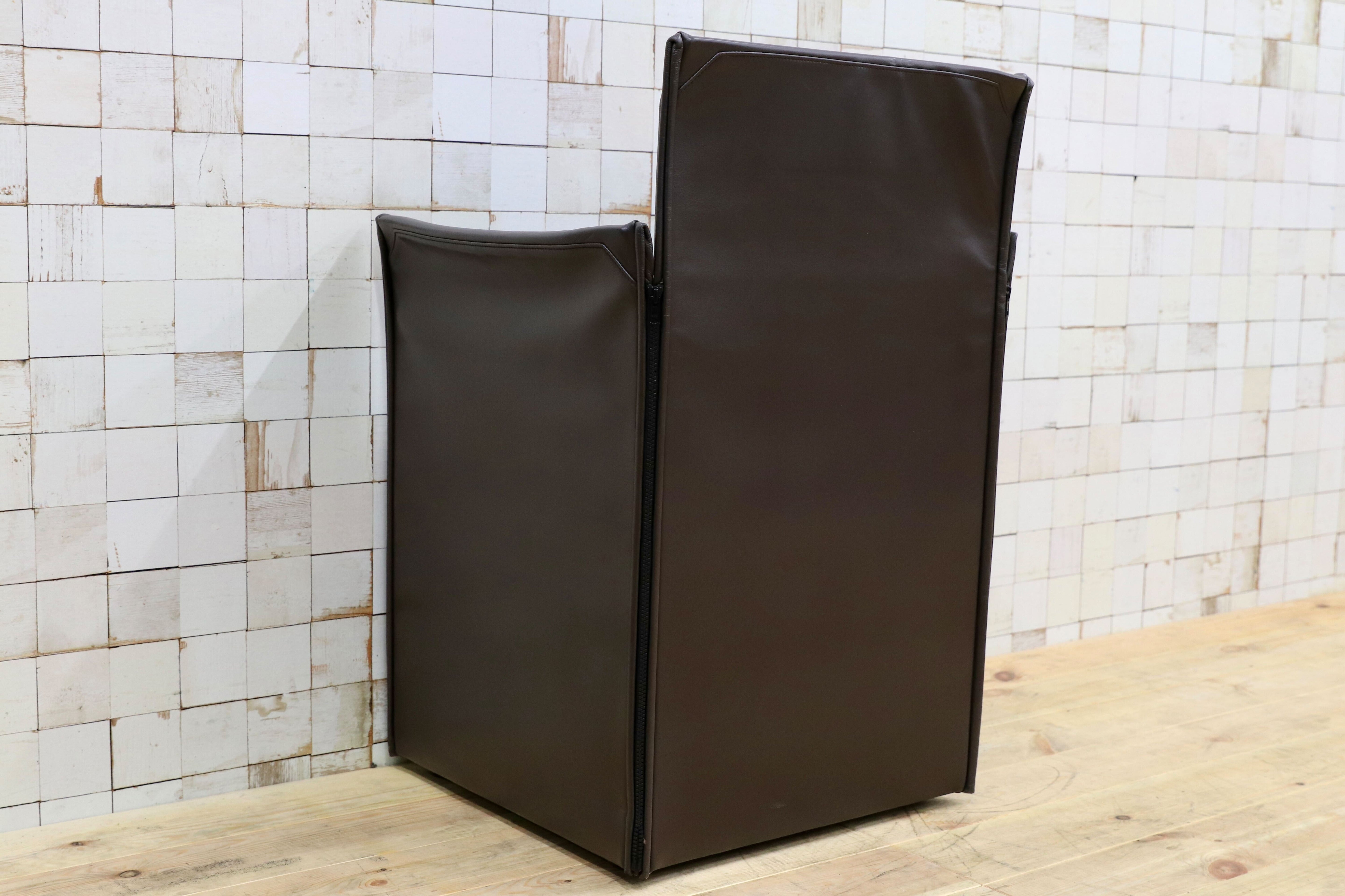 GMHK778B○Cassina / カッシーナ BREAK ブレーク 本革 レザー アームチェア 椅子 キャスター付き マリオ・ベリーニ イタリアモダン 約56万