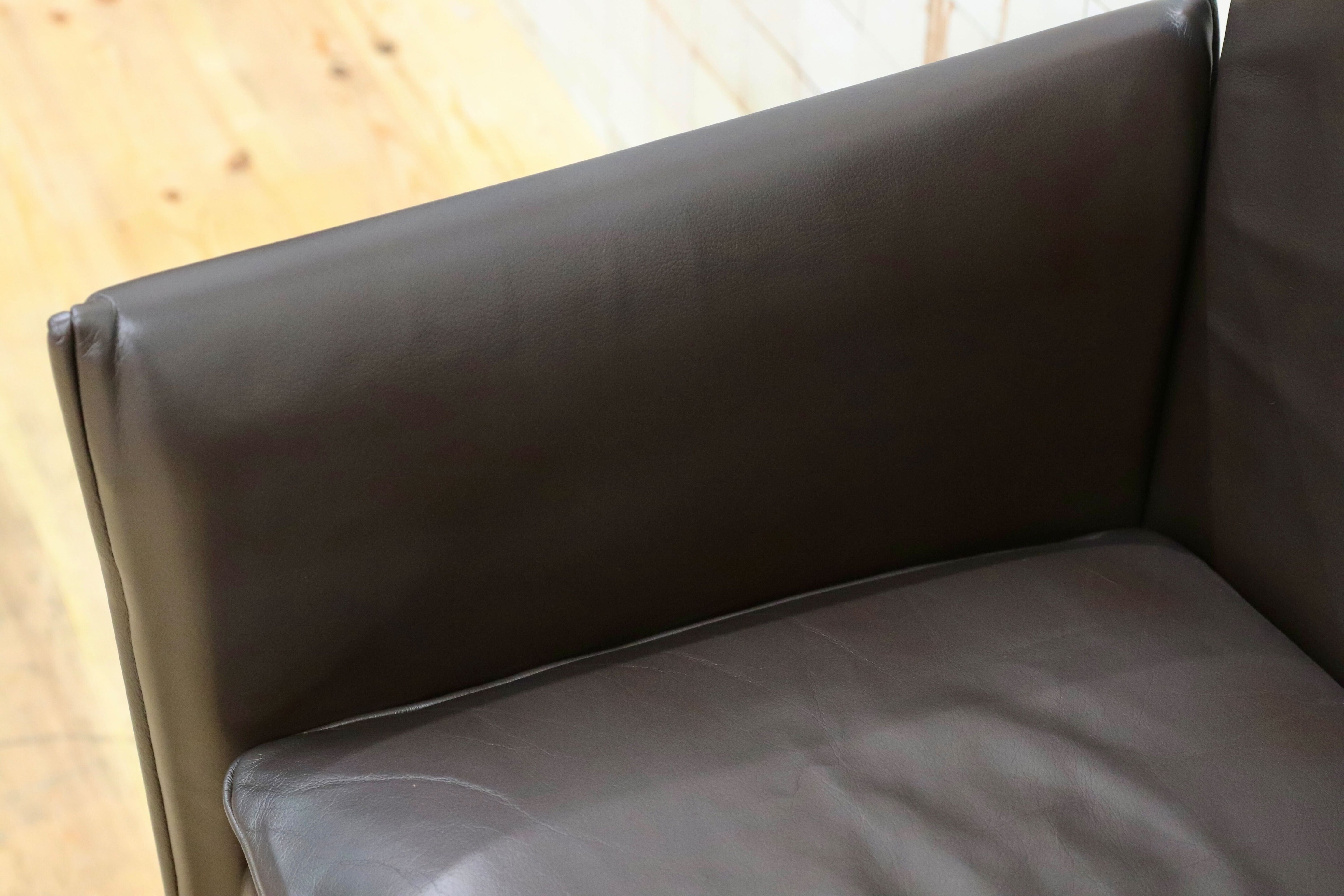 GMHK778C○Cassina / カッシーナ BREAK ブレーク 本革 レザー アームチェア 椅子 キャスター付き マリオ・ベリーニ イタリアモダン 約56万